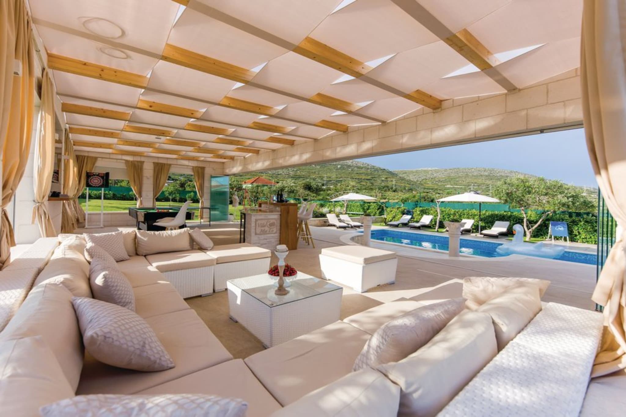 Luxury Villa MaLo - Holiday Home-Outdoor