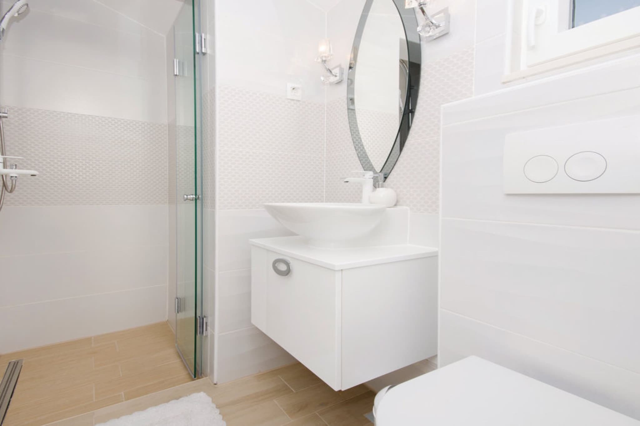Luxury Villa MaLo - Holiday Home-Bathroom