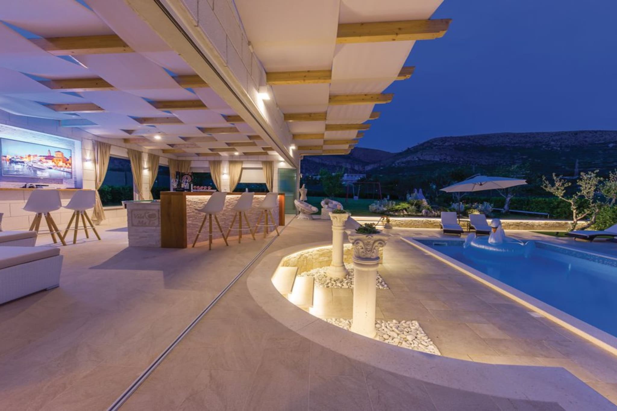 Luxury Villa MaLo - Holiday Home-Pool