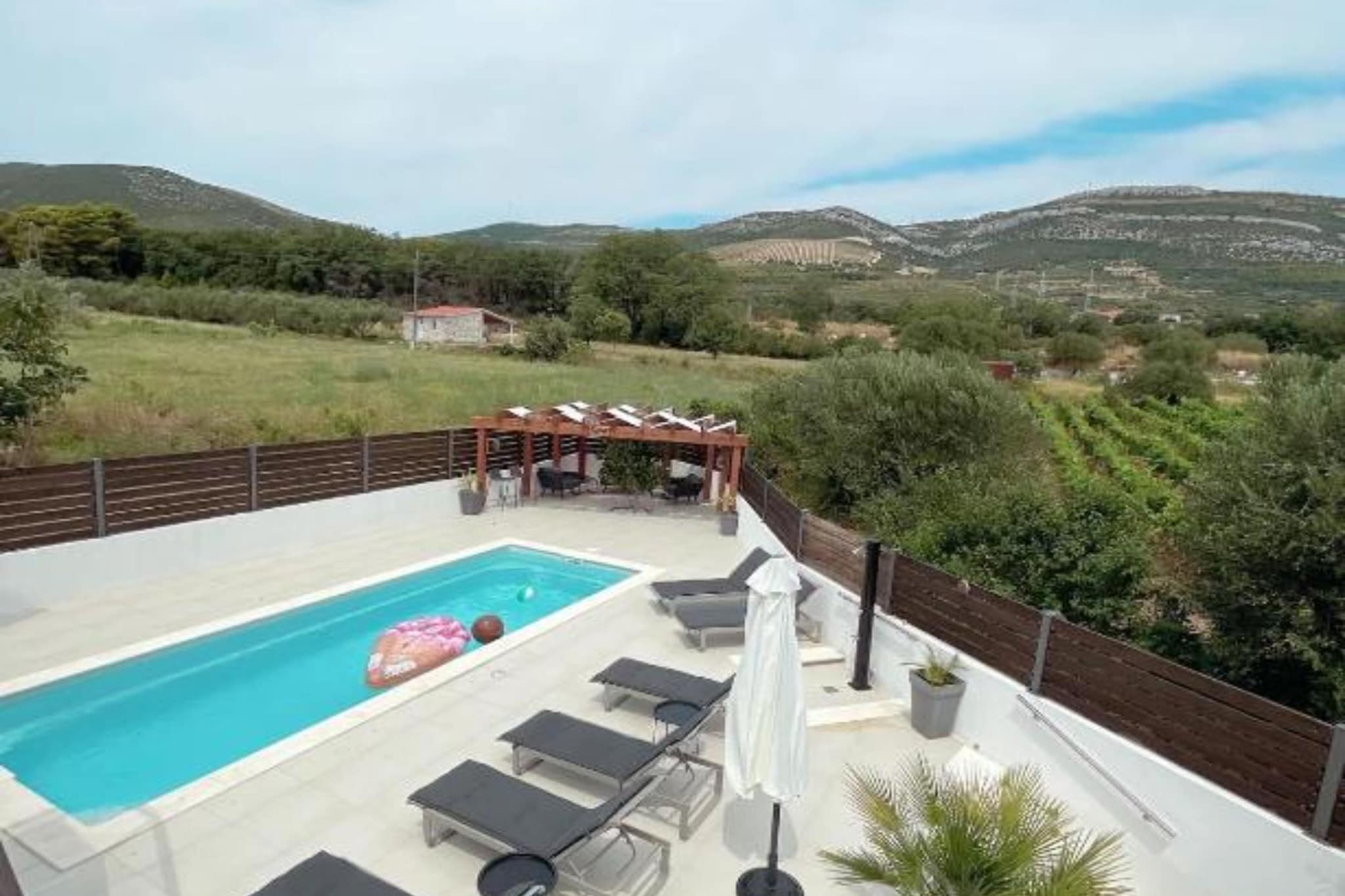 Holiday Home Villa-Pool