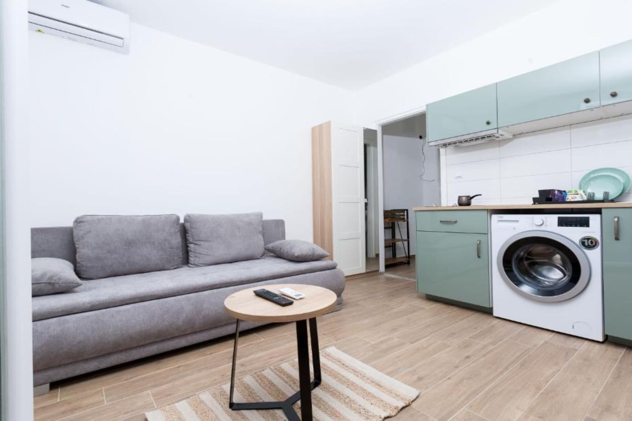 Romantic Studio in Zadar with City and Garden Views One Bedroom Apartment