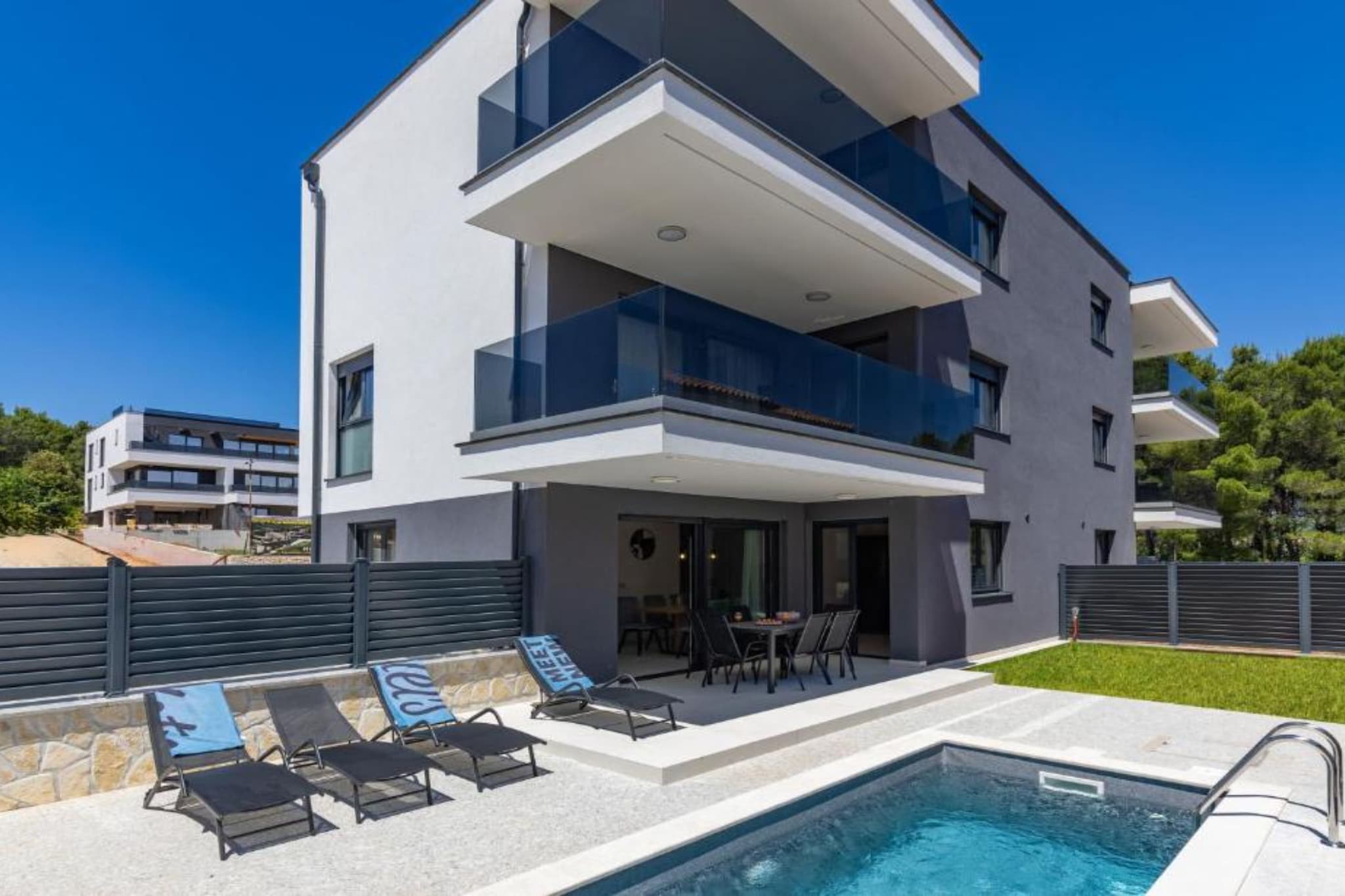 Charming Apartment Island Krk - Three Bedroom Apartment-Piscine
