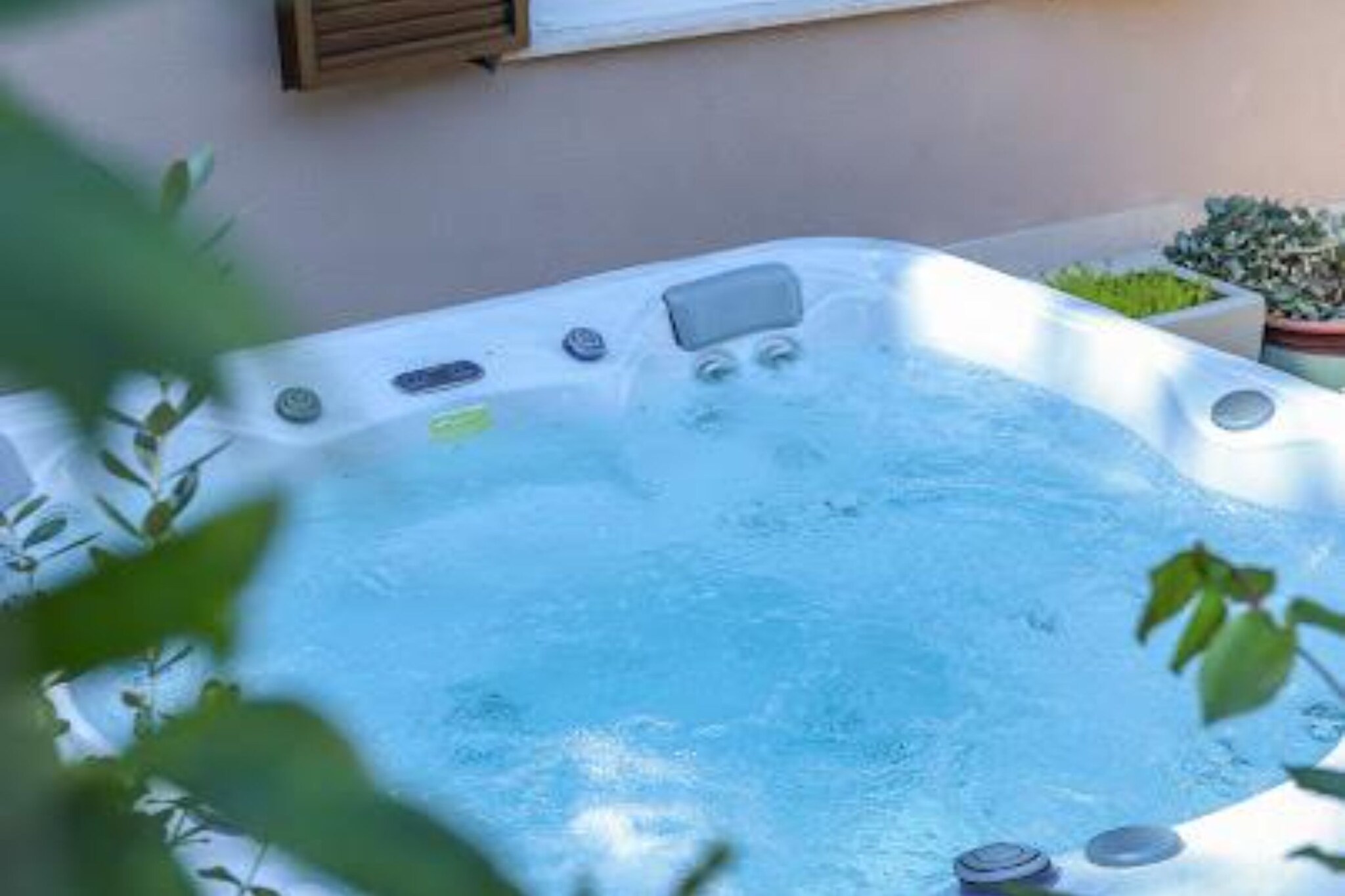 Casa San Antonio - Two Bedroom Apartment-Zwembad
