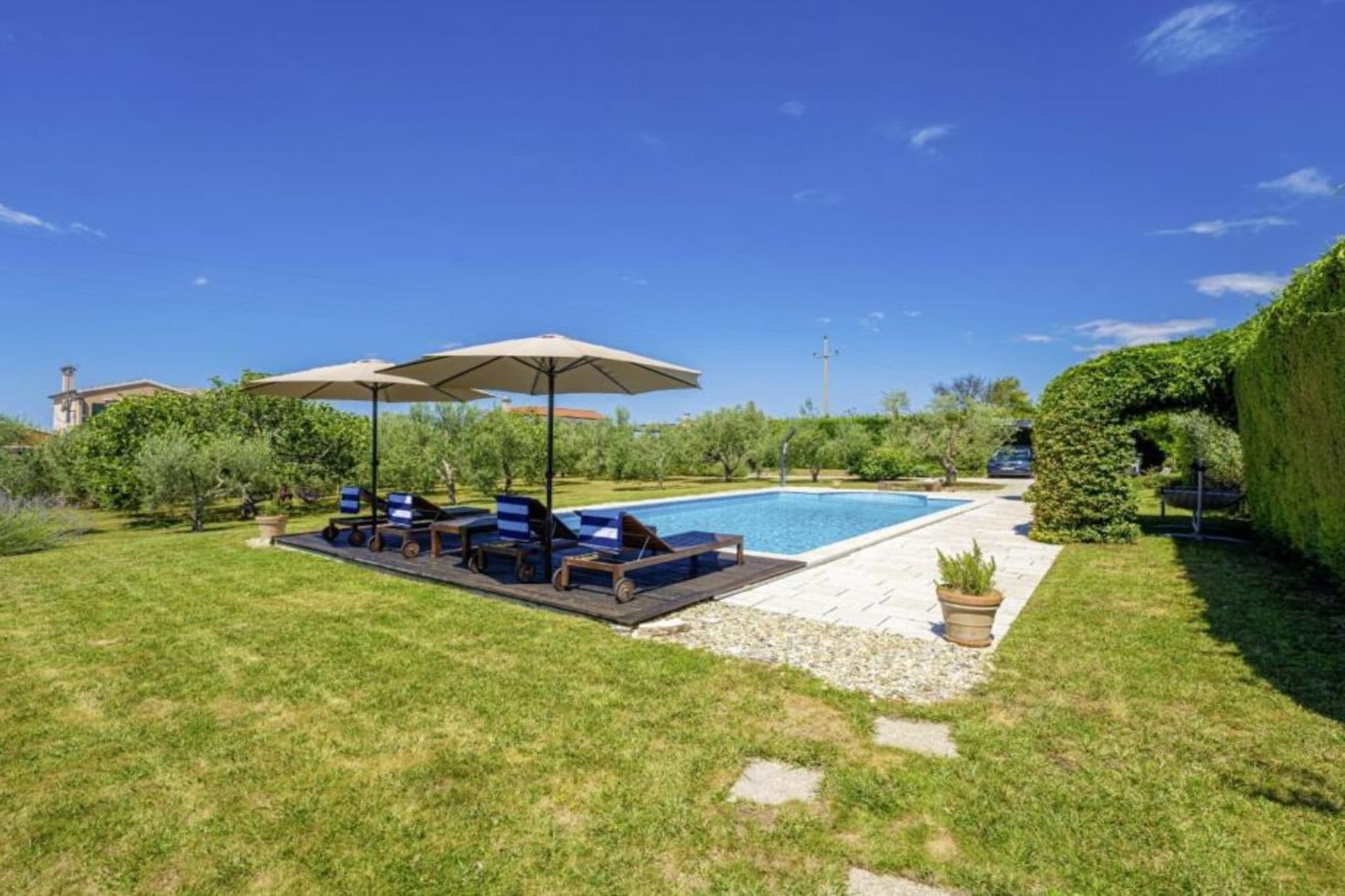 Poolside Grand Retreat Villa-Pool