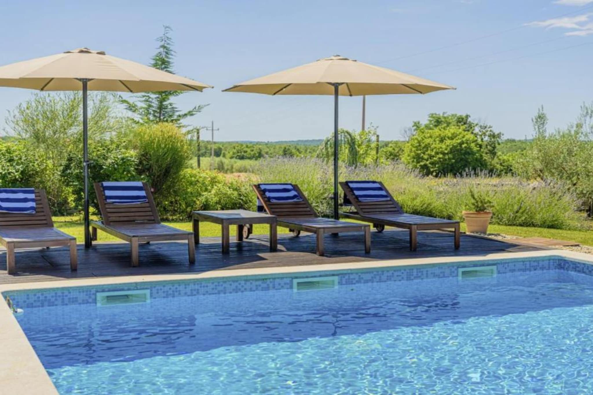 Poolside Grand Retreat Villa-Pool