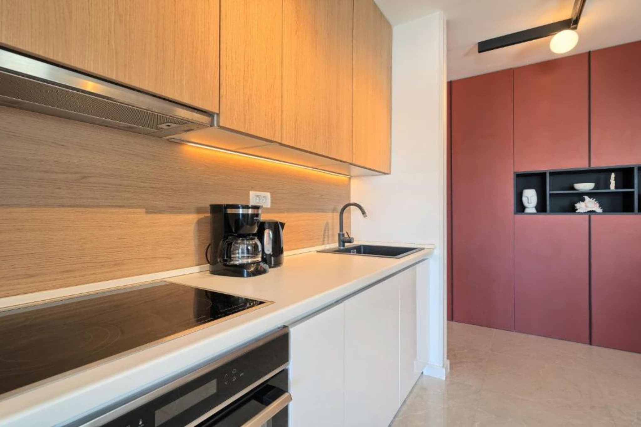 Two-Bedroom Apartment With Balcony And Sea View-Badkamer