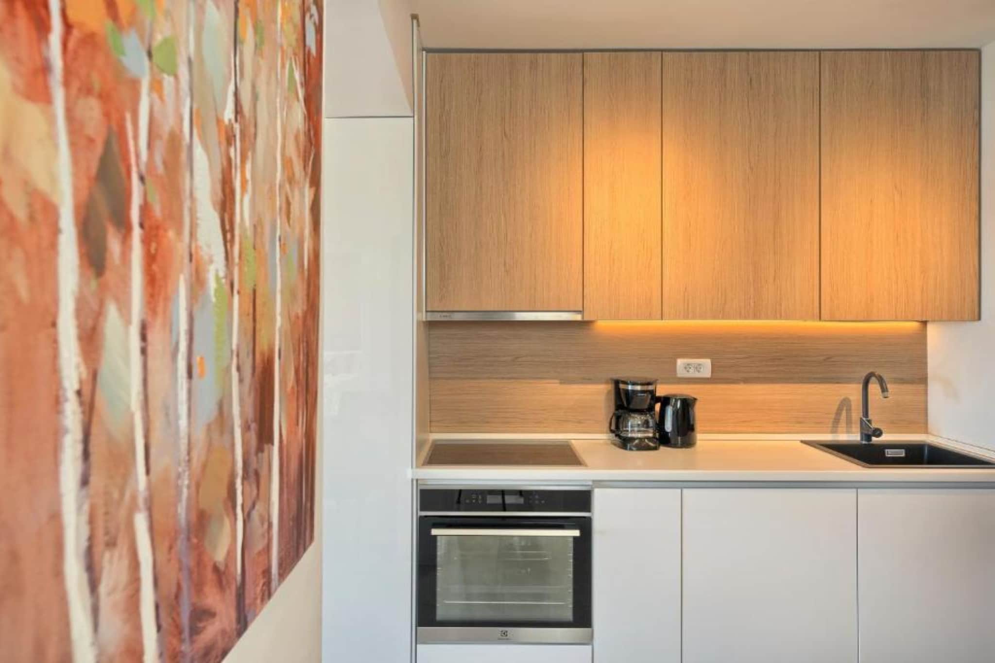 Two-Bedroom Apartment With Balcony And Sea View-Badkamer