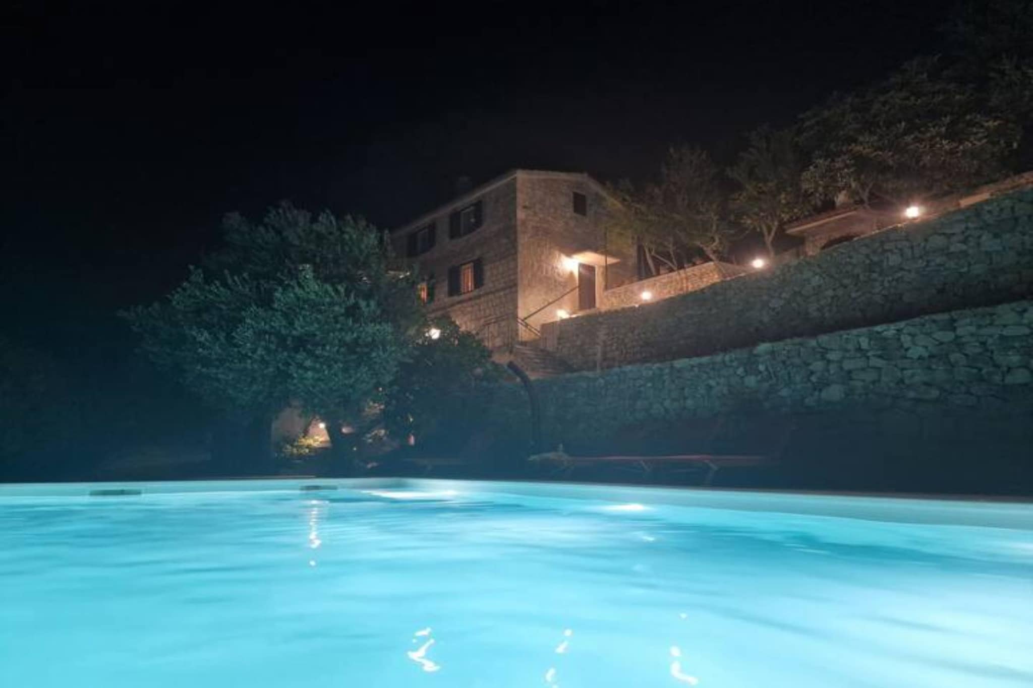 Stone House Bay View Kaštela - Two Bedroom House with Pool-Piscine