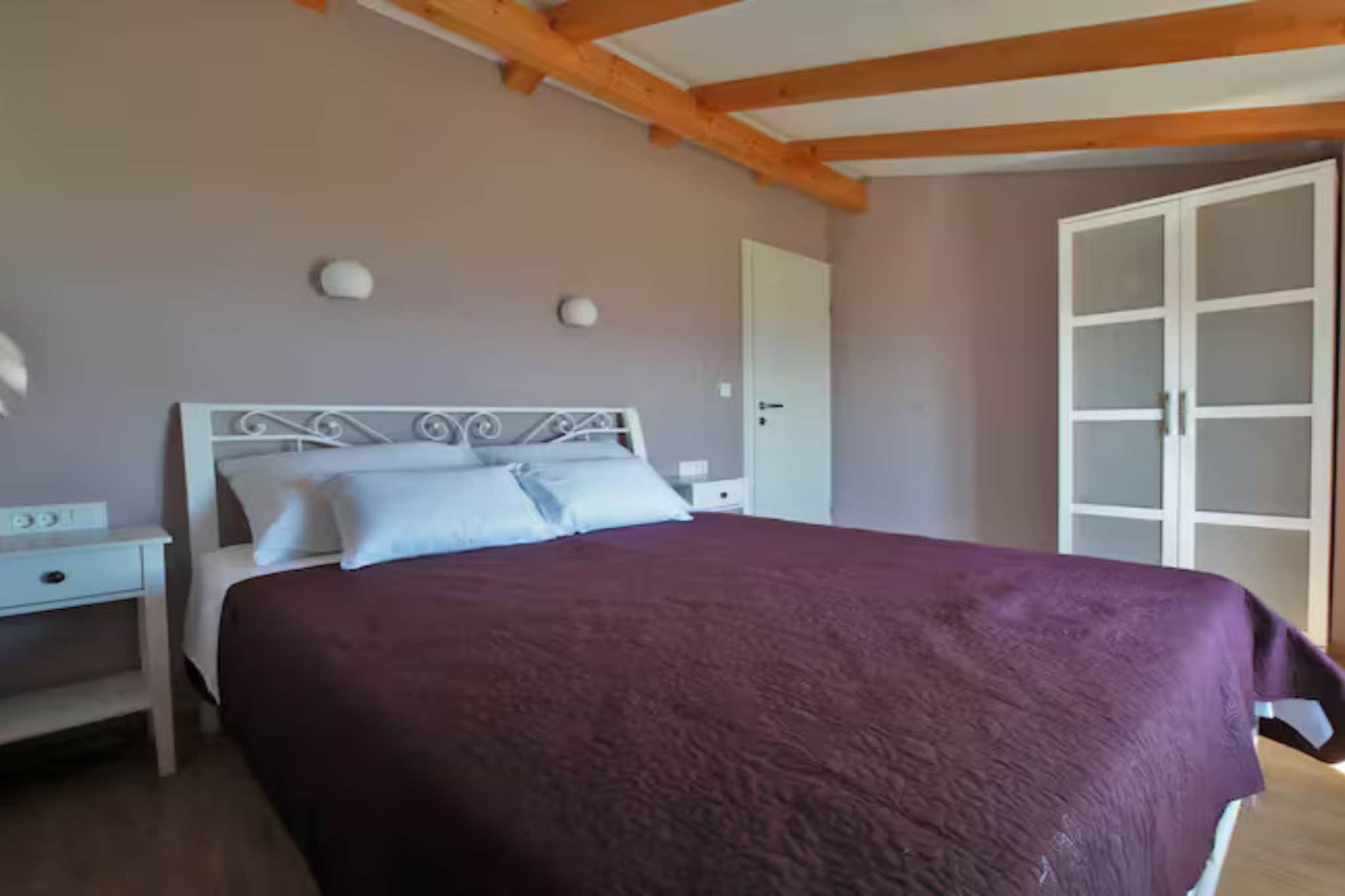 Stone House Bay View Kaštela - Two Bedroom House with Pool-Chambre