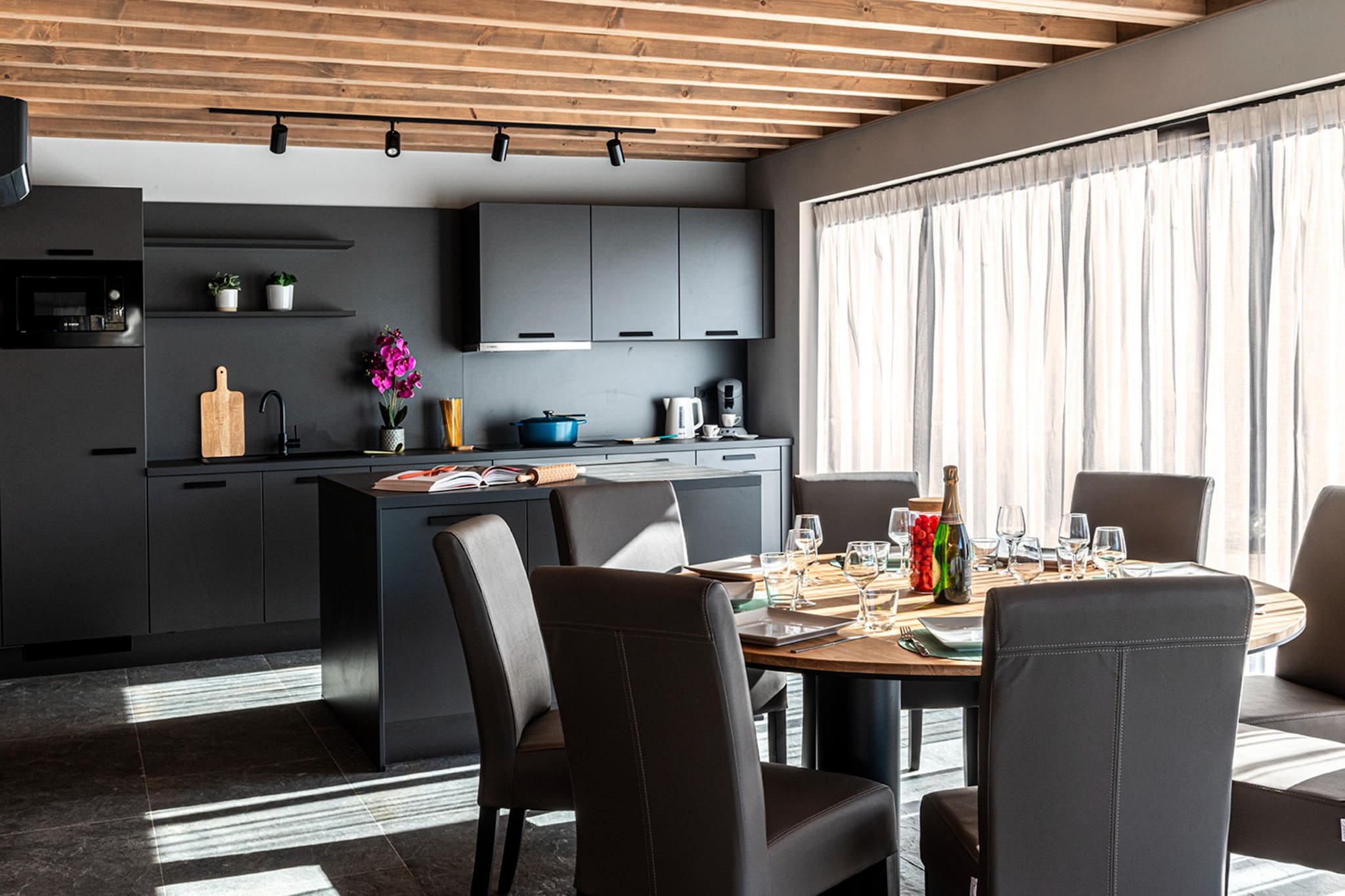 Anatura 3-Bedroom Villa-Eetkamer