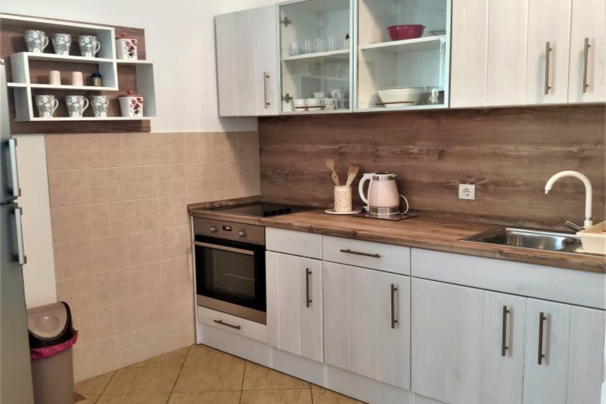 Apartments Dea & Paula - Classic Two Bedroom Apartment with Terrace-Küche