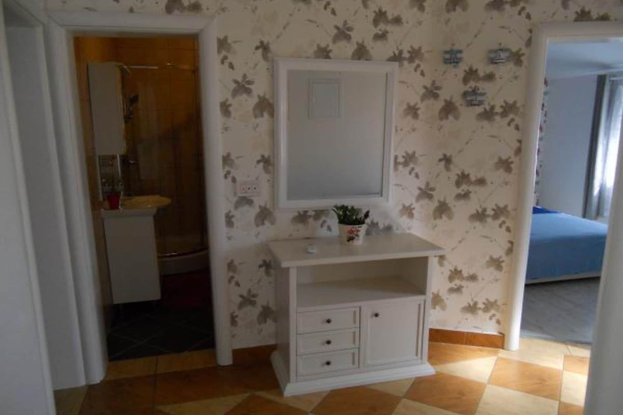 Apartments Dea & Paula - Classic Two Bedroom Apartment with Terrace-Innen