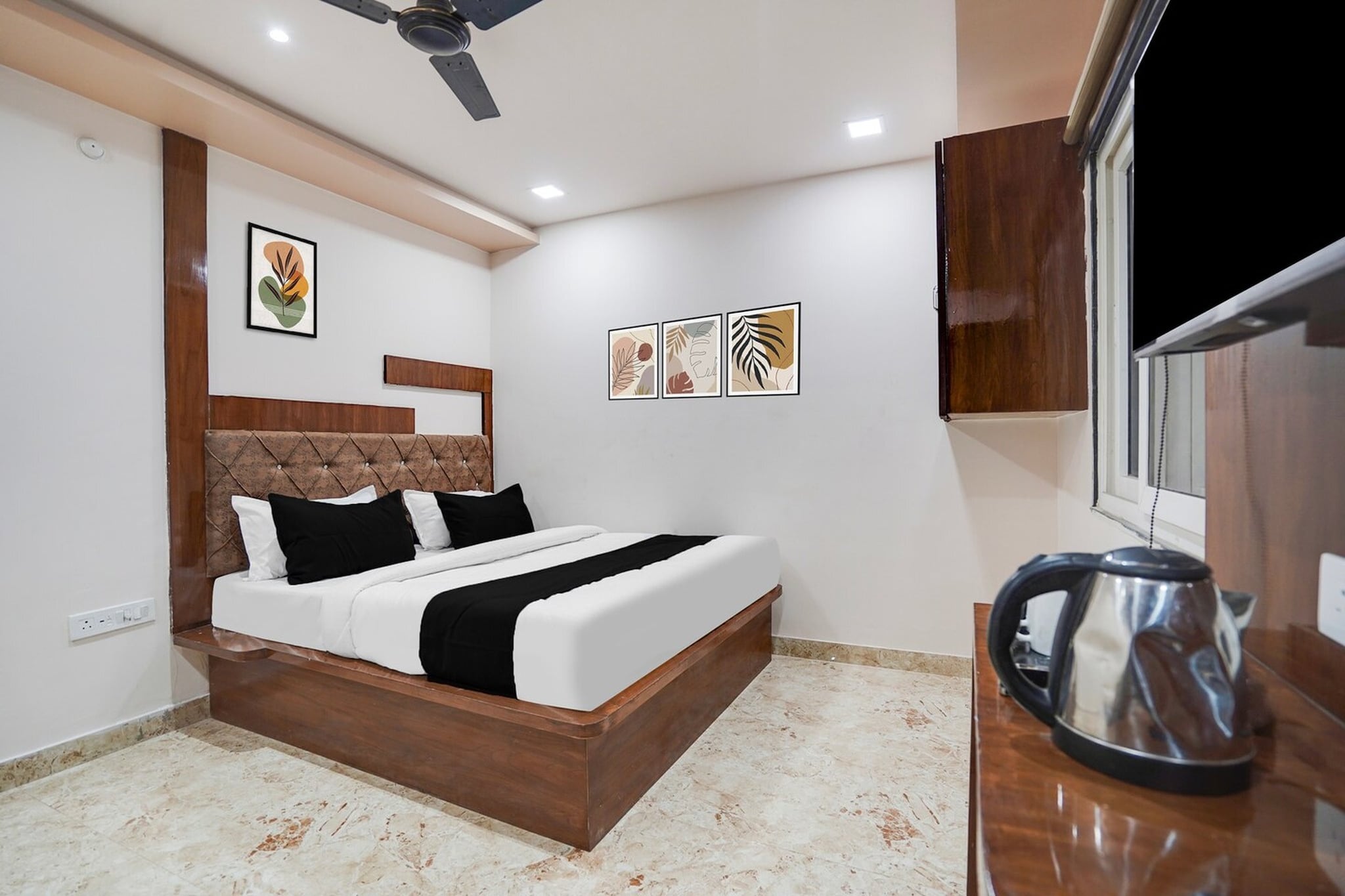 Hotel O Ajmer Central Grand Suman