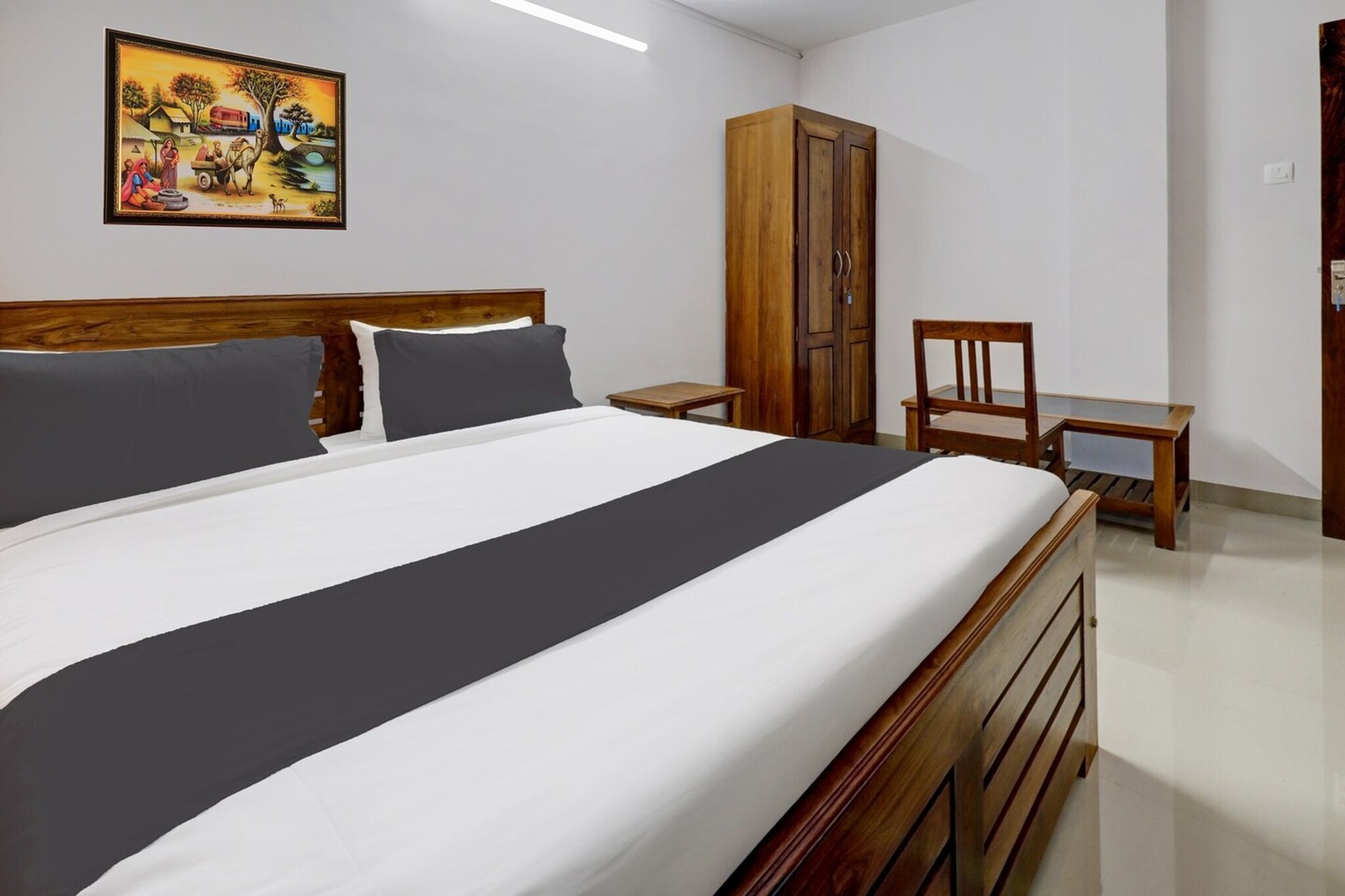 Super Hotel O Anayara Near Lulu Mall