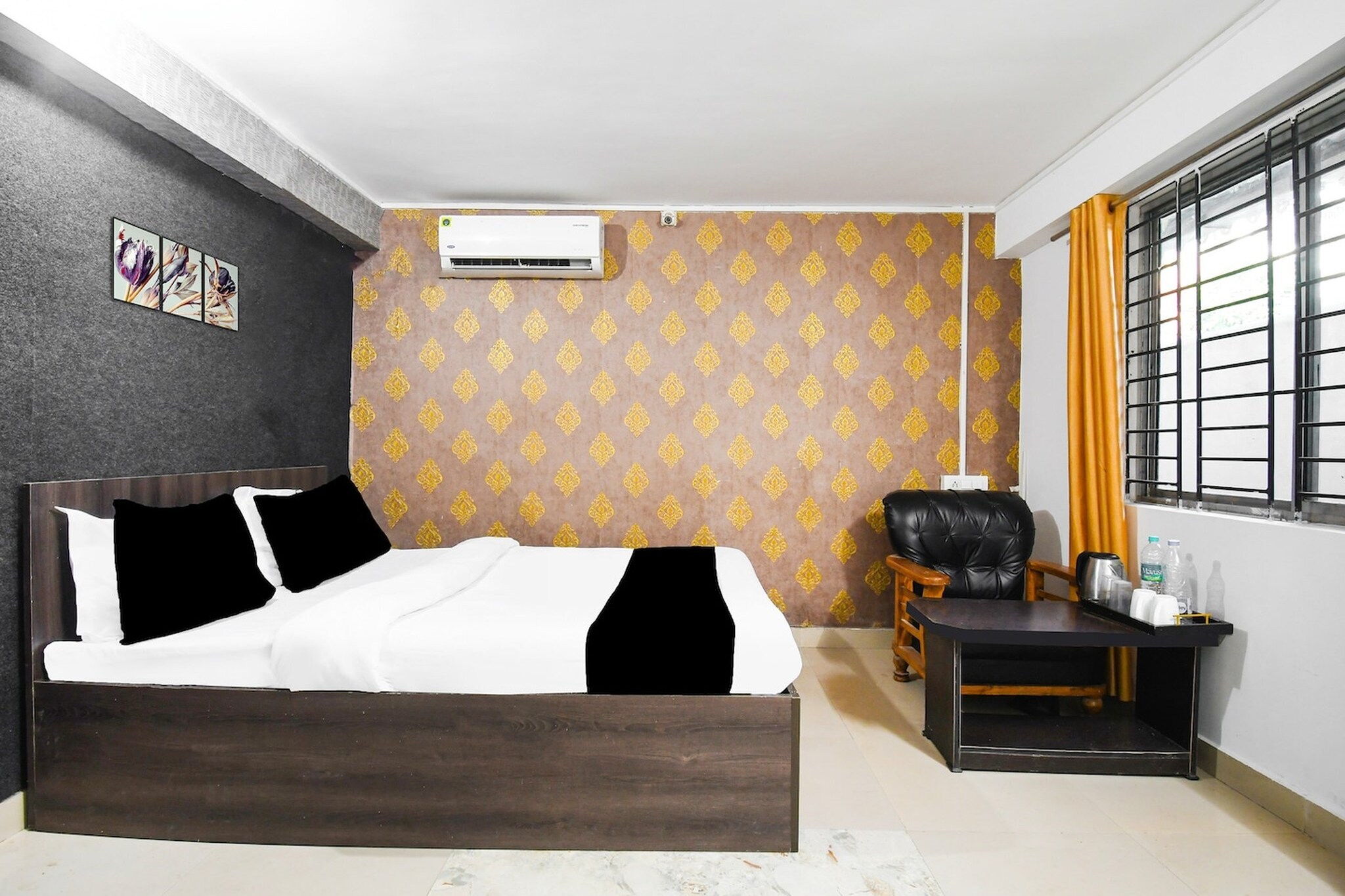 Super Hotel O Champasari Siliguri