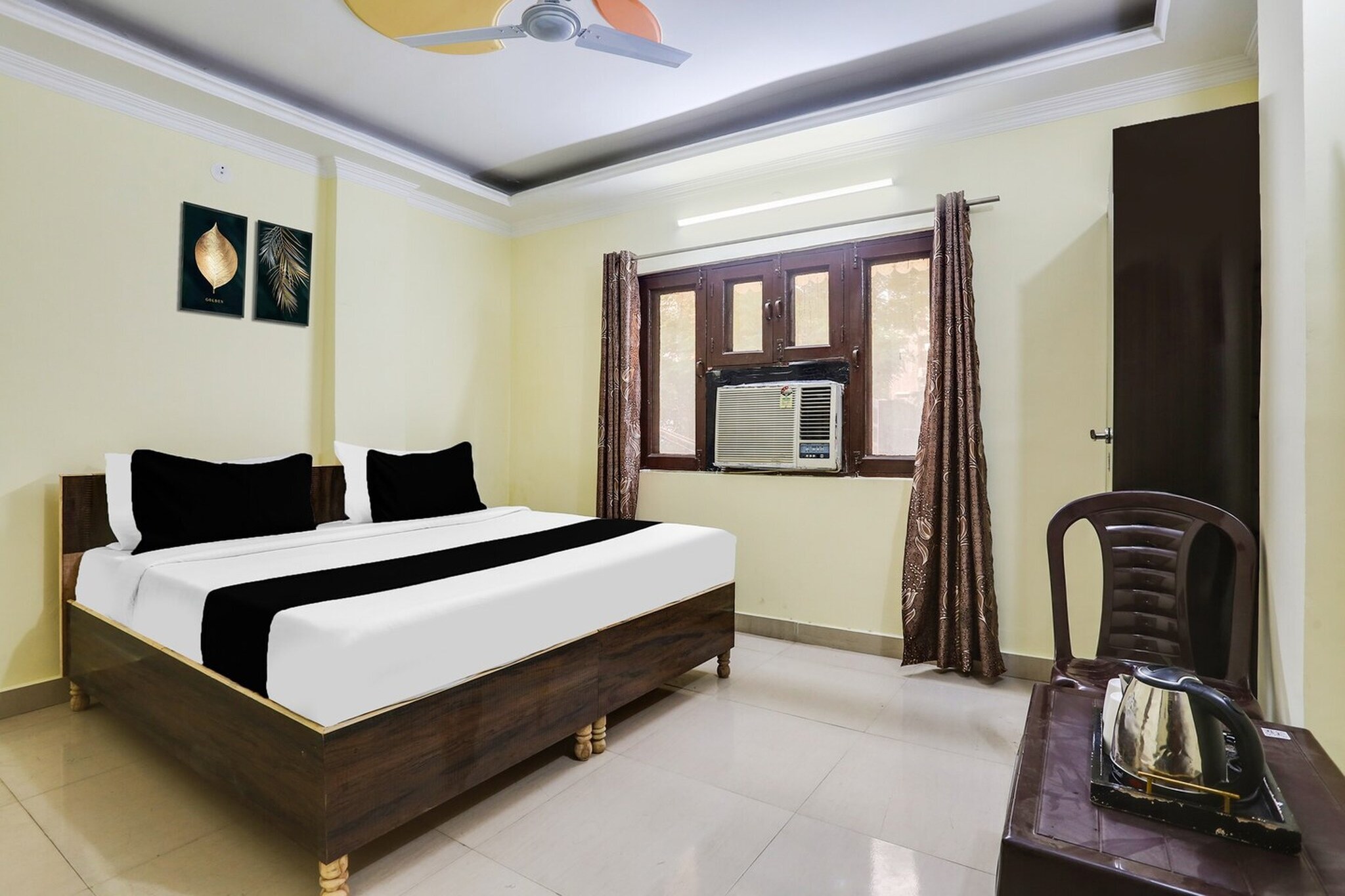 Comfortable Accommodations: Super Hotel O Dwarka Metro in Delhi offers family rooms with air-conditioning, private bathrooms, work desks, and seating areas. Each room includes free toiletries, a bath or shower, TV, and tiled floors.
Essential Facilities: Guests enjoy free WiFi throughout the property, a lift, 24-hour front desk, housekeeping service, room service, and luggage storage. The hotel provides a welcoming environment with English and Hindi spoken at reception.
Convenient Location: Located 8 km from Delhi International Airport, the hotel is near attractions such as Rashtrapati Bhavan (20 km), Gurudwara Bangla Sahib and Gandhi Smriti (21 km), and India Gate (23 km).
Unmarried couples are warmly welcome at this property.
Guests with local ID proof are warmly welcome.
Early Check-In Policy: A full day’s room rate will be charged for check-ins before 6:00 AM. Complimentary early check-in is available between 6:00 AM and 10:00 AM, subject to room availability.
Check-in is only available to guests aged 18 and above. Please provide a government-issued ID to confirm your age.
