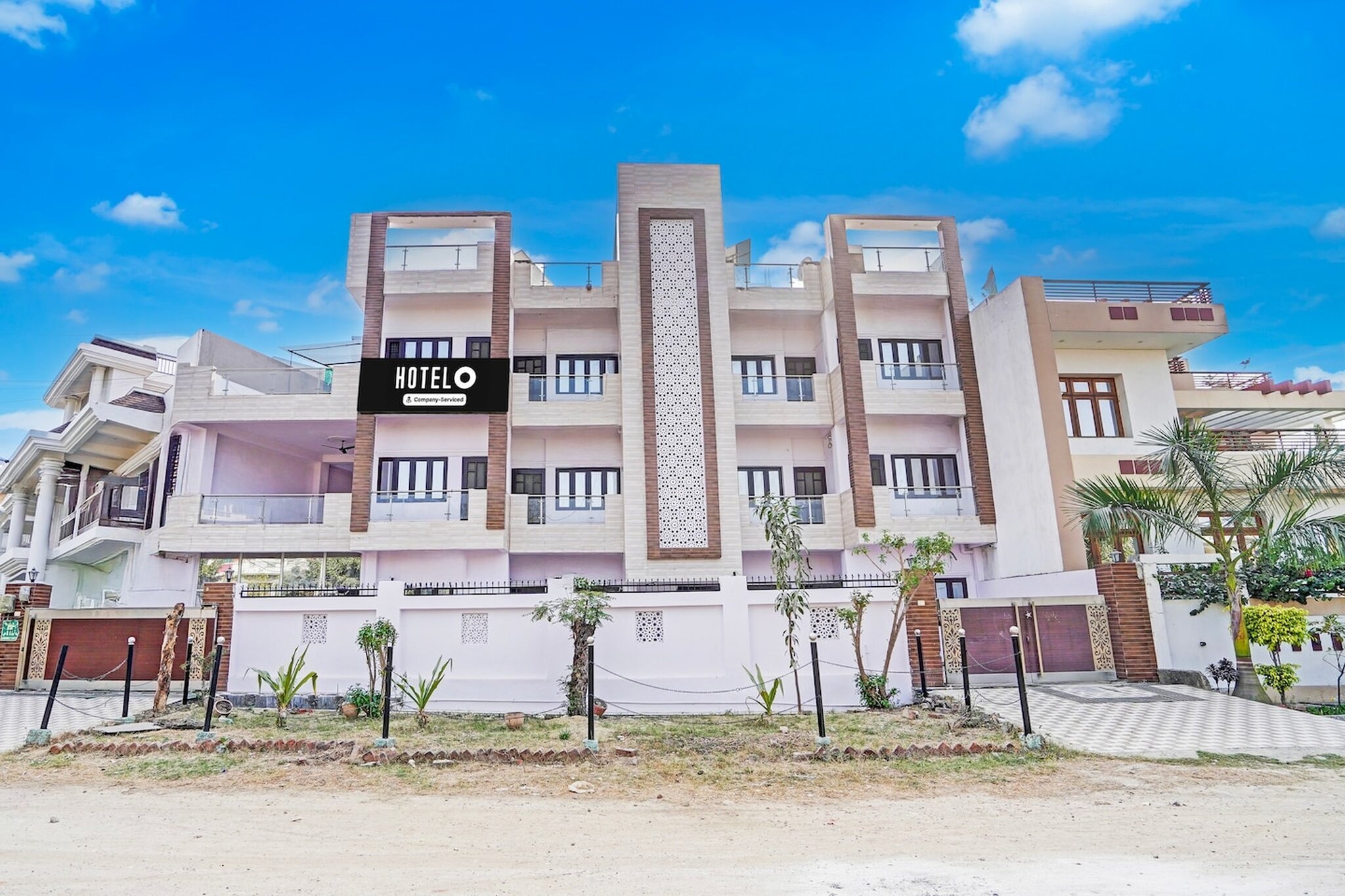 Super Hotel O Garden View Vrindavan
