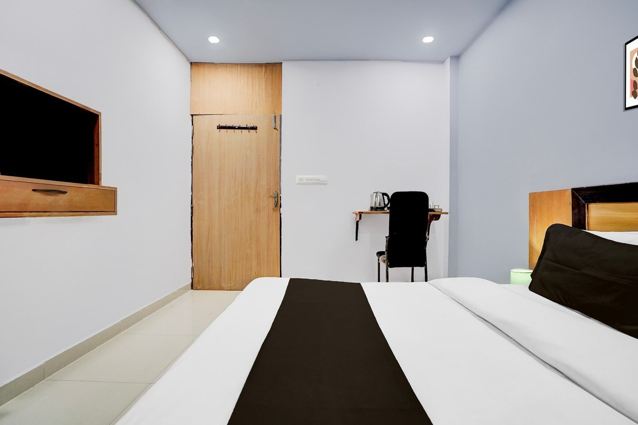 Hotel O Gomti Nagar Near Amity
