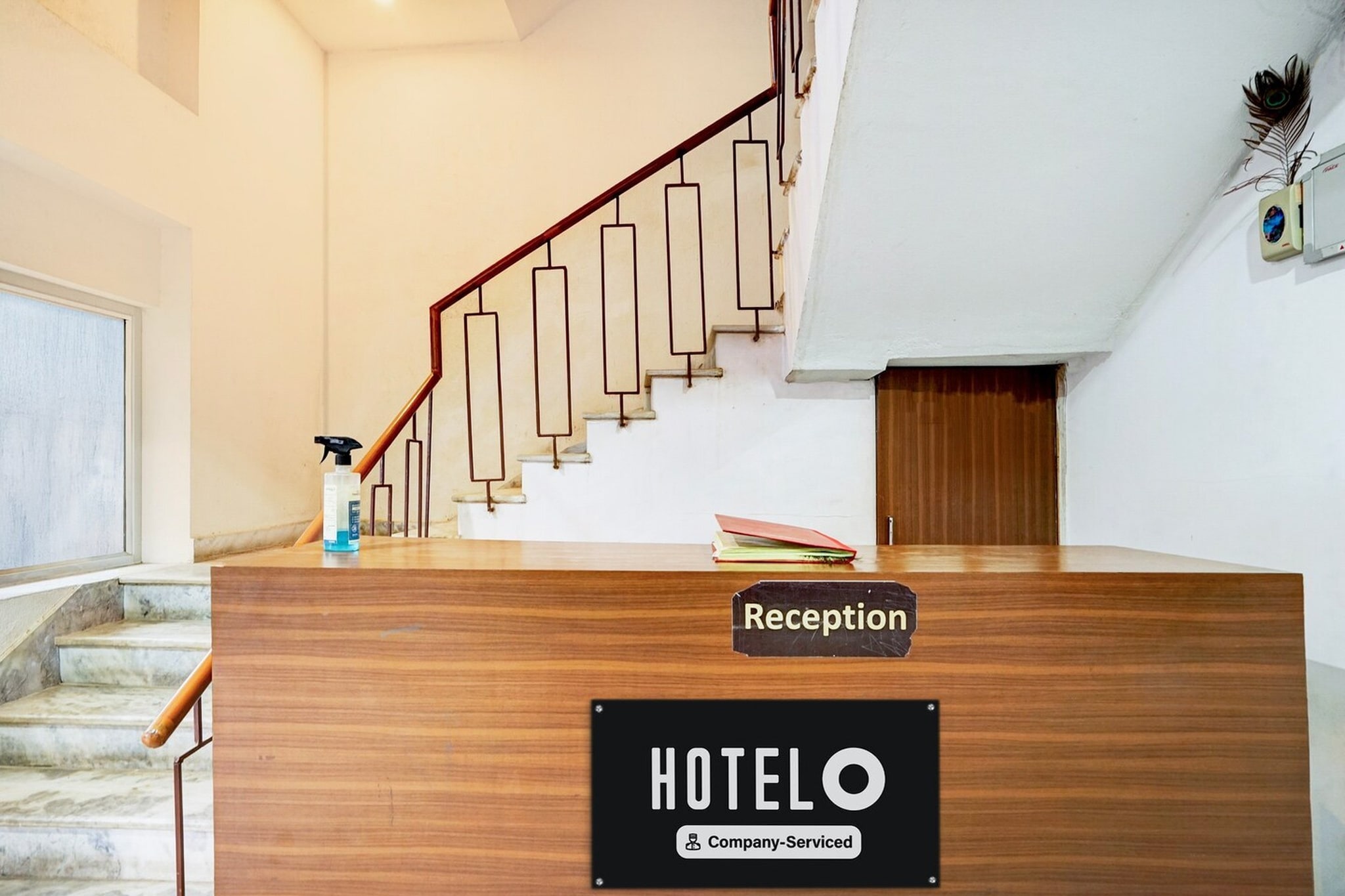 Ground floor: (bedroom(double bed, TV, seating area, seating area, air conditioning, telephone), bathroom(bathtub or shower, shower, washbasin, toilet, Towels incl., shampoo, body soap, hot water), Parking)