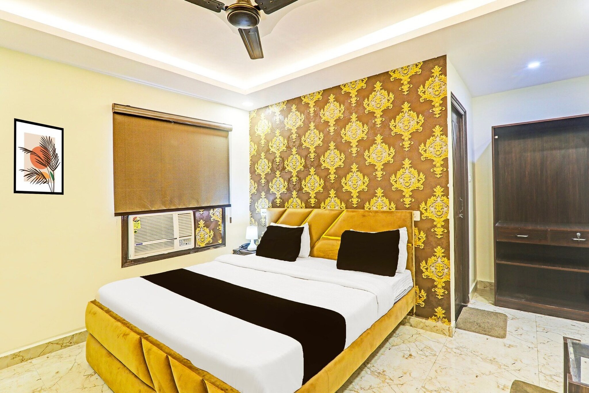 Super Hotel O Kathauta Jheel Malhaur