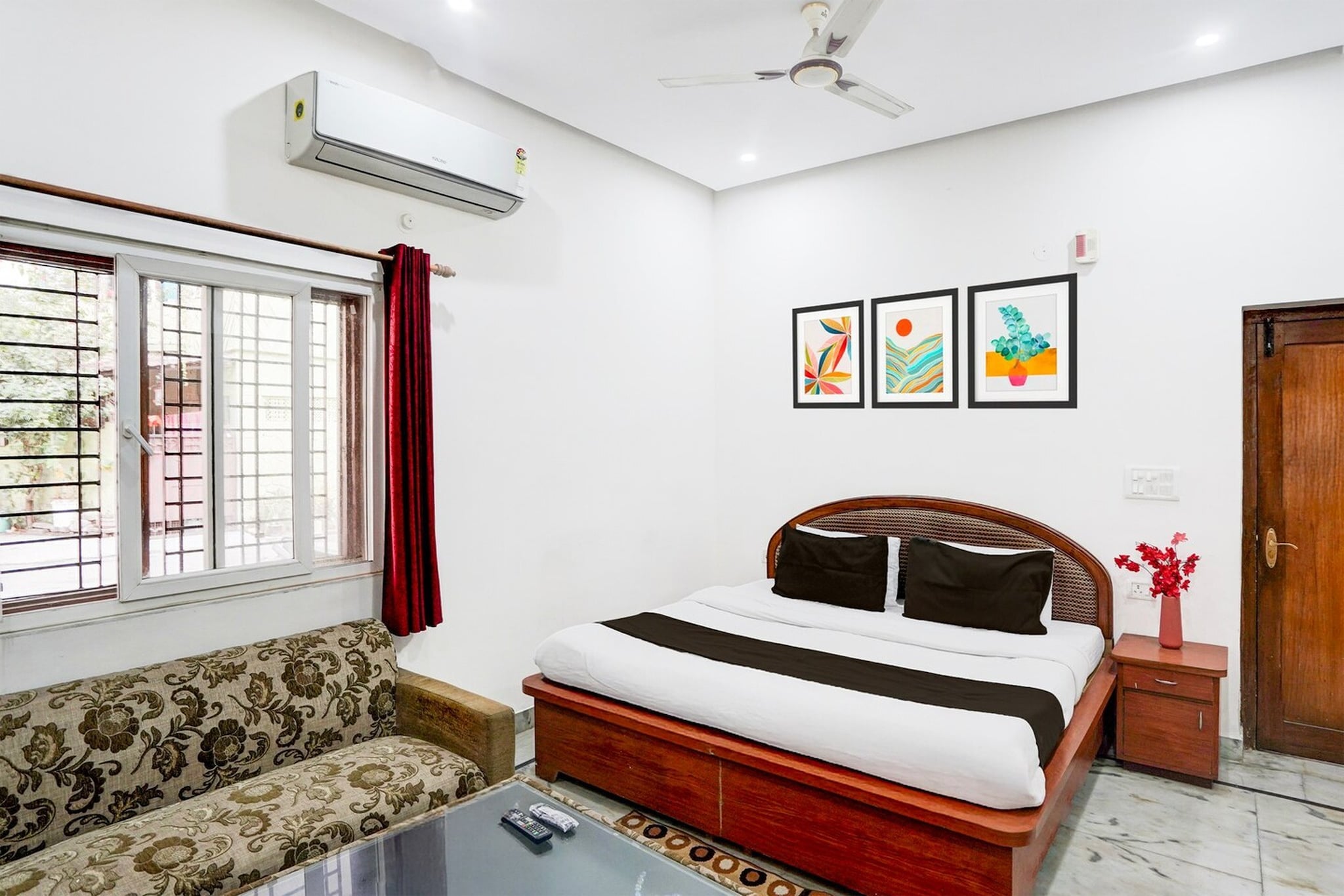 Hotel O Krishna Nagar Chowk