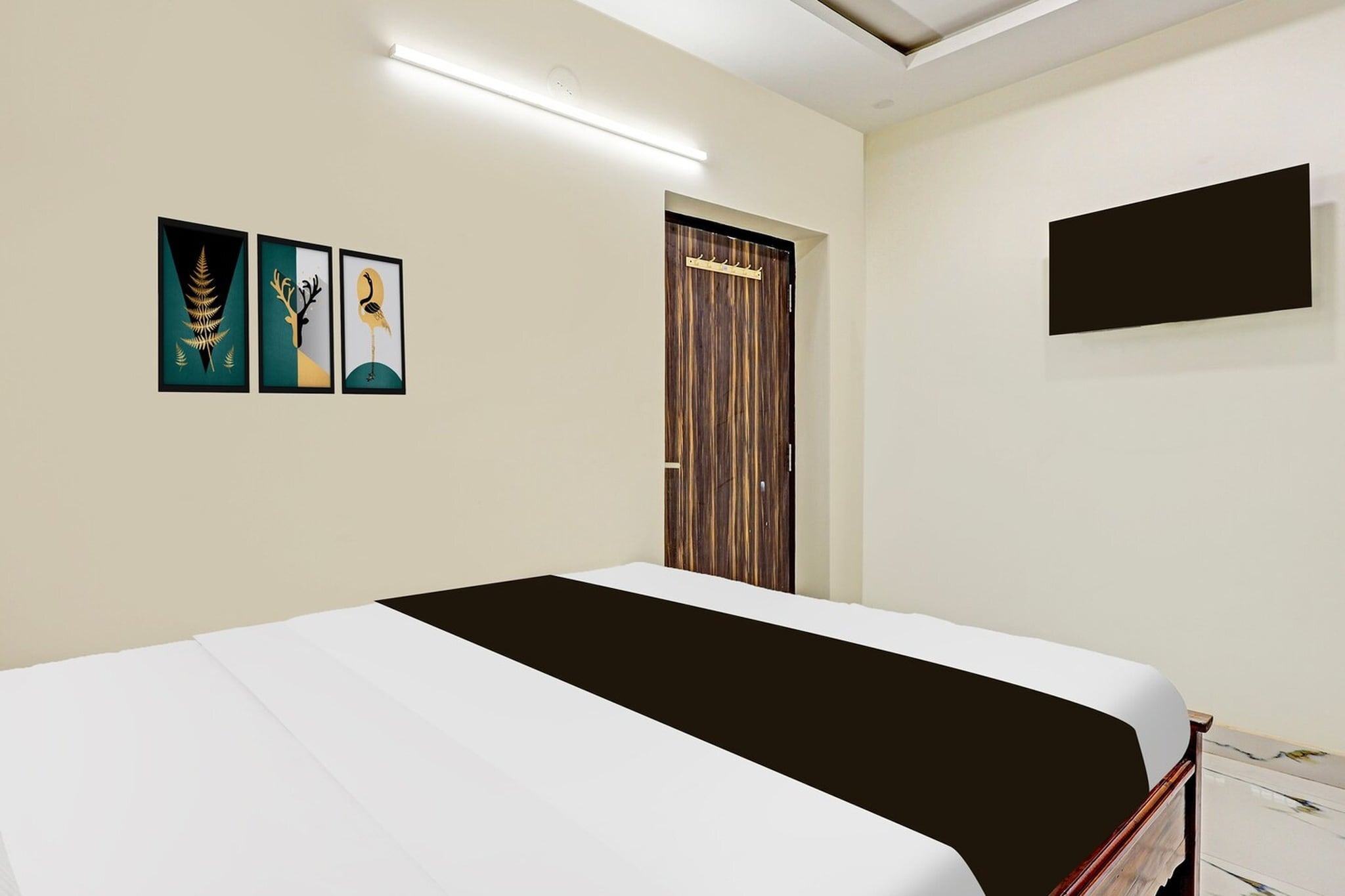 Comfortable Accommodations: Hotel O Kazhakootam in Trivandrum offers family rooms with air-conditioning, private bathrooms, work desks, and seating areas. Each room includes free toiletries, a bath or shower, TV, tiled floors, and a wardrobe.

Essential Facilities: Guests enjoy free WiFi throughout the property, a 24-hour front desk, shared kitchen, housekeeping service, room service, and luggage storage. Additional amenities include air-conditioning, private bathrooms, work desks, seating areas, free toiletries, bath or shower, TV, tiled floors, and wardrobes.

Convenient Location: Located 13 km from Thiruvananthapuram International Airport, the hotel is near attractions such as Sree Padmanabhaswamy Temple (14 km), Napier Museum (15 km), and Kerala Science and Technology Museum (14 km).

Unmarried couples are warmly welcome at this property.                
Guests with local ID proof are warmly welcome.
Early Check-In Policy: A full day’s room rate will be charged for check-ins before 6:00 AM. Complimentary early check-in is available between 6:00 AM and 10:00 AM, subject to room availability.

Check-in is only available to guests aged 18 and above. Please provide a government-issued ID to confirm your age.
