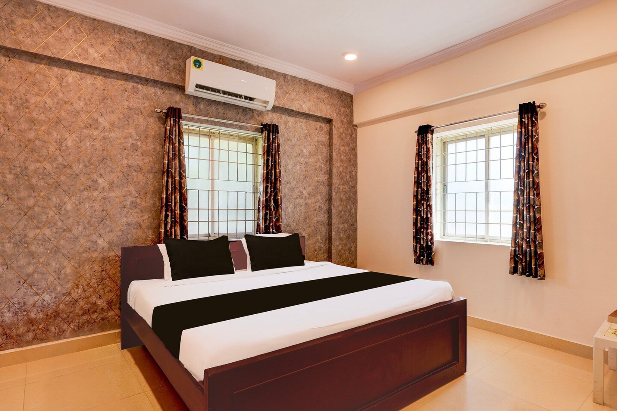 Comfortable Accommodations: Super Hotel O Rushikonda in Visakhapatnam offers family rooms with air-conditioning, private bathrooms, work desks, and free WiFi throughout the property. Each room includes a TV, wardrobe, and free toiletries.
Dining Experience: The family-friendly restaurant serves Indian cuisine in a welcoming ambience. Guests can enjoy a continental breakfast each morning.
Convenient Facilities: The hotel features a lounge, lift, 24-hour front desk, shared kitchen, housekeeping service, room service, and luggage storage. Free on-site parking is available.
Prime Location: Located 20 km from Visakhapatnam Airport, the hotel is a 4-minute walk from Rushikonda Beach. Nearby attractions include Indira Gandhi Zoological Park (7 km) and Kailasagiri Train Station (10 km). Highly rated by guests.
Unmarried couples are warmly welcome at this property.
Guests with local ID proof are warmly welcome.
Early Check-In Policy: A full day’s room rate will be charged for check-ins before 6:00 AM.
Complimentary early check-in is available between 6:00 AM and 10:00 AM, subject to room availability.
Check-in is only available to guests aged 18 and above. Please provide a government-issued ID to confirm your age.