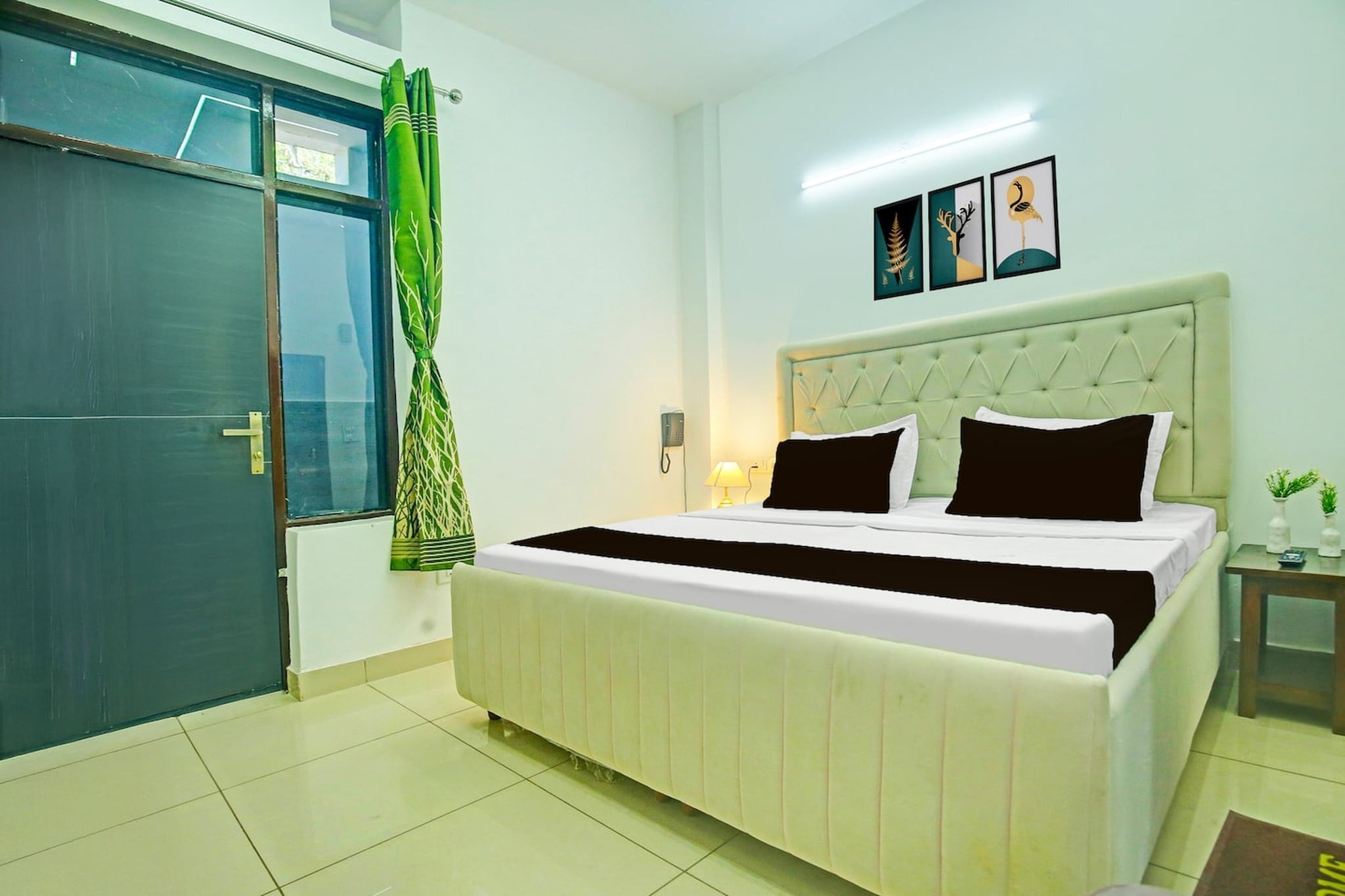 Hotel O Sector 52 Chandigarh Muskan