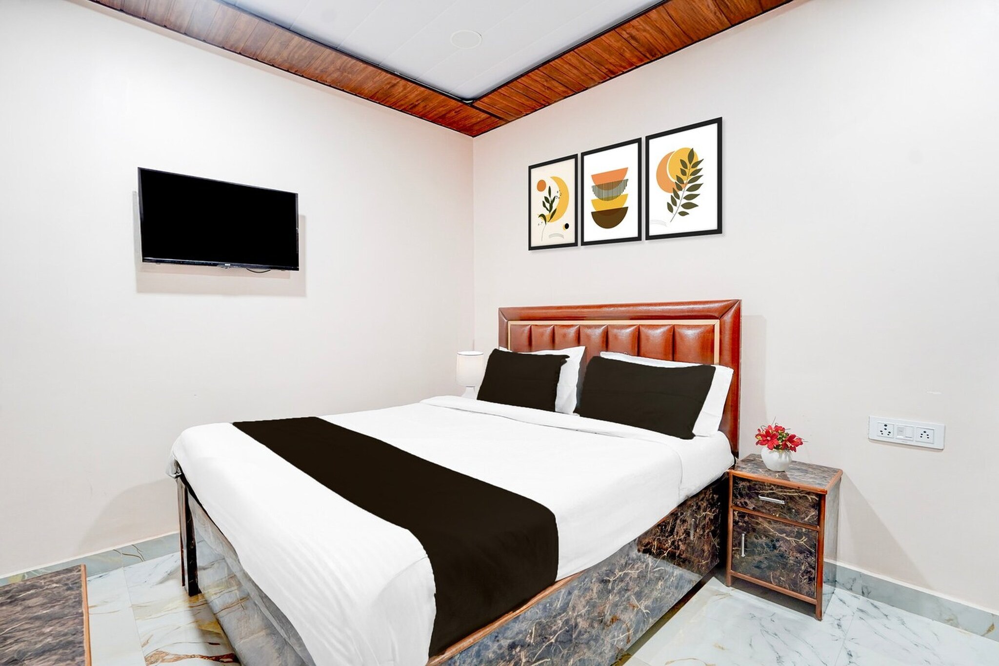 Super Hotel O Tedhi Bazaar