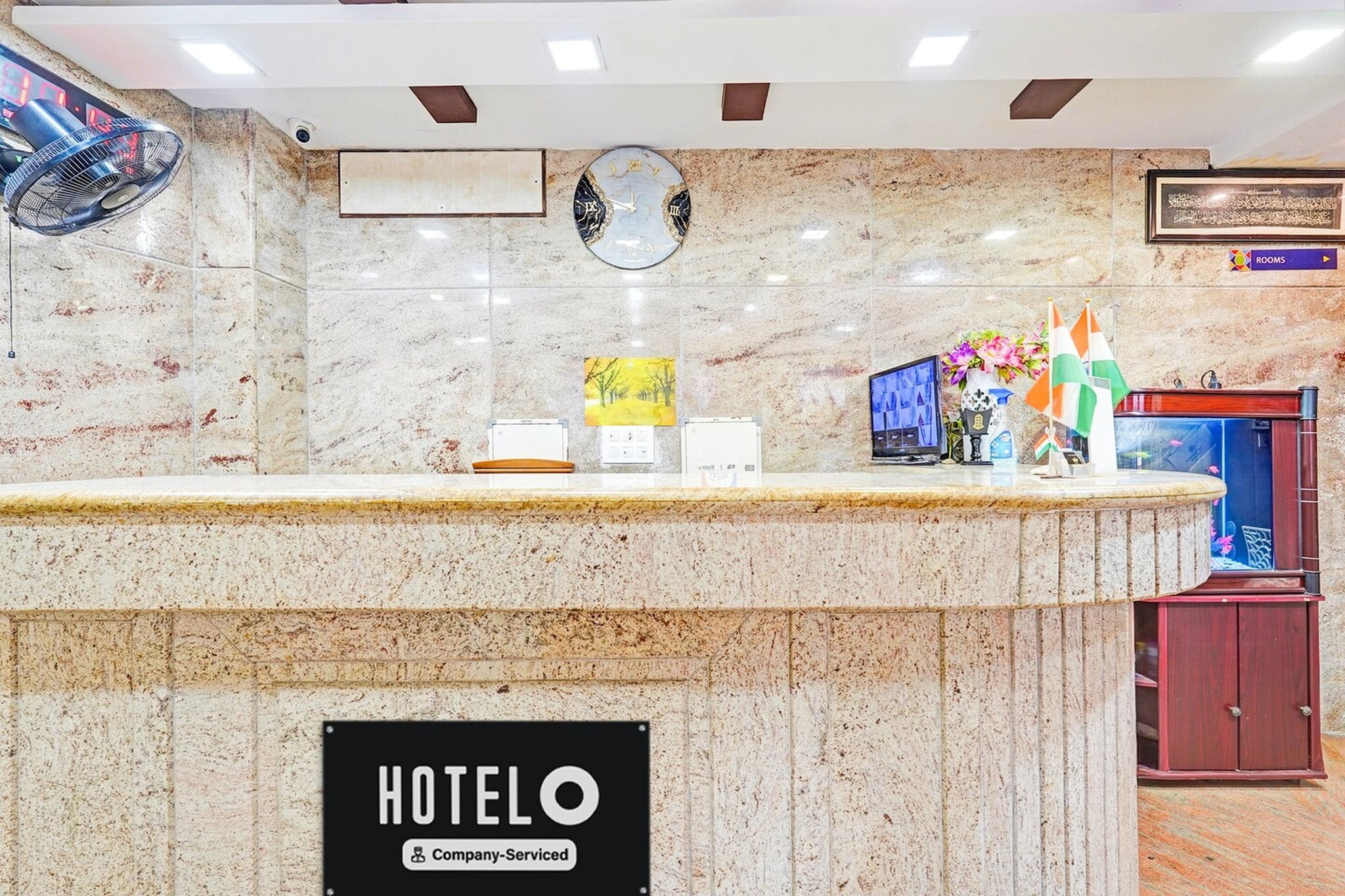 Comfortable Accommodations: Super Hotel O Triplicane formerly Park Royal in Chennai offers family rooms with air-conditioning, private bathrooms, work desks, and seating areas. Each room includes free toiletries, a bath or shower, TV, and tiled floors.
Essential Facilities: Guests enjoy free WiFi throughout the property, a lift, 24-hour front desk, housekeeping service, room service, and luggage storage. Additional amenities include a work desk, seating area, and wardrobe.
Prime Location: Located 15 km from Chennai International Airport, the hotel is near Marina Beach (2 km), Ma Chidambaram Stadium (6-minute walk), and Spencer Plaza Mall (2 km). Chennai Central Railway Station is 3 km away, with other attractions within 16 km.
Unmarried couples are warmly welcome at this property.
Guests with local ID proof are warmly welcome.
Early Check-In Policy: A full day’s room rate will be charged for check-ins before 6:00 AM.
Complimentary early check-in is available between 6:00 AM and 10:00 AM, subject to room availability.
Check-in is only available to guests aged 18 and above. Please provide a government-issued ID to confirm your age.