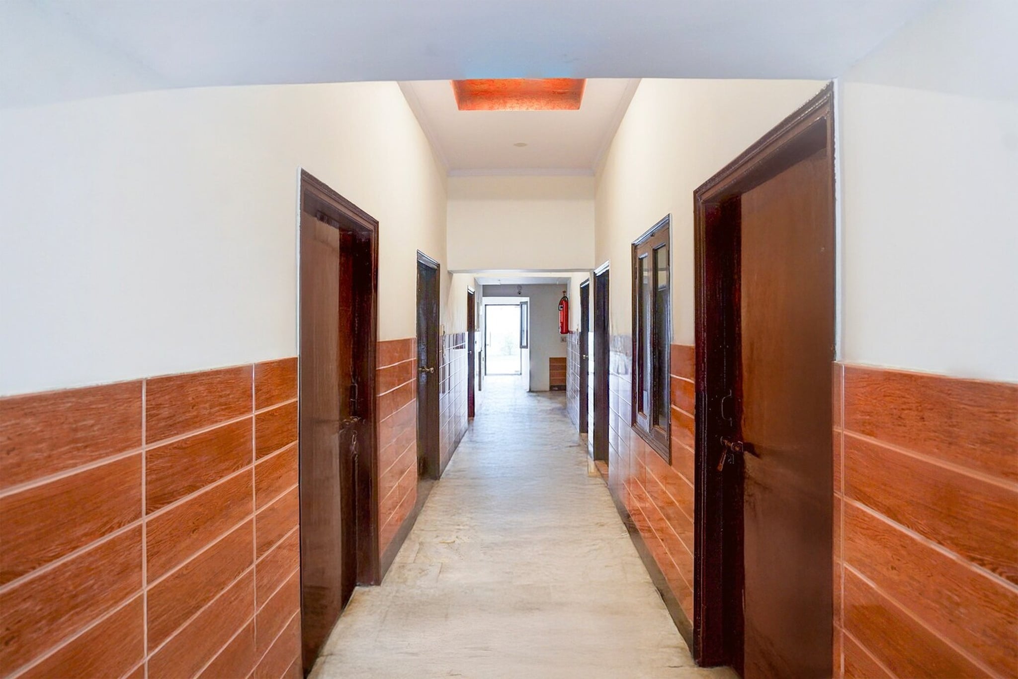 Super Hotel O Tyagi Road near Railway Station