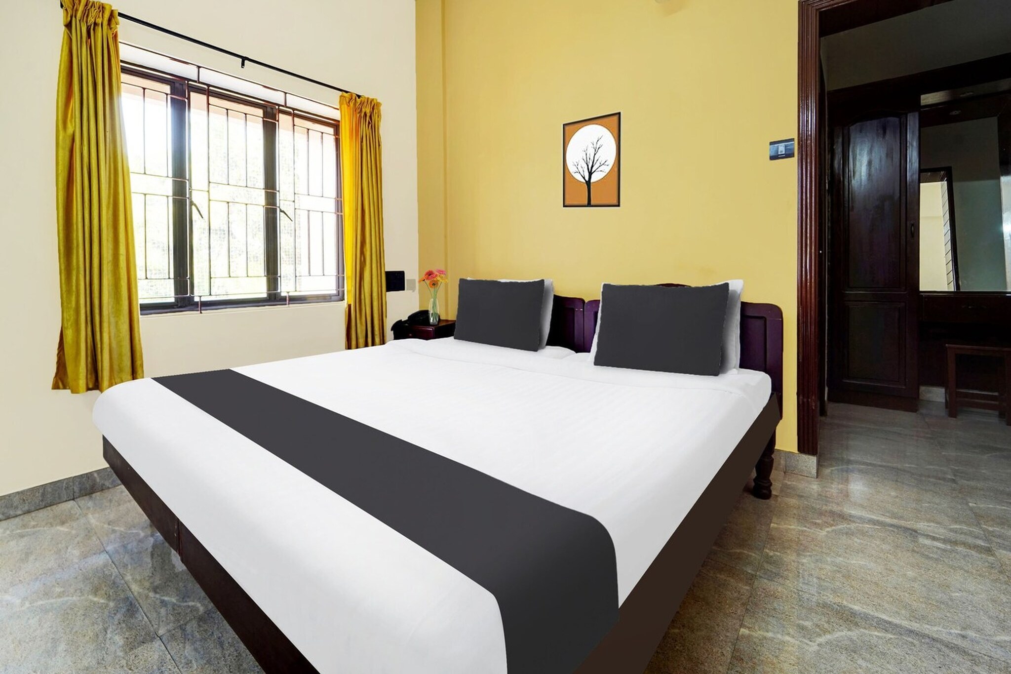 Super Hotel O Thrissur