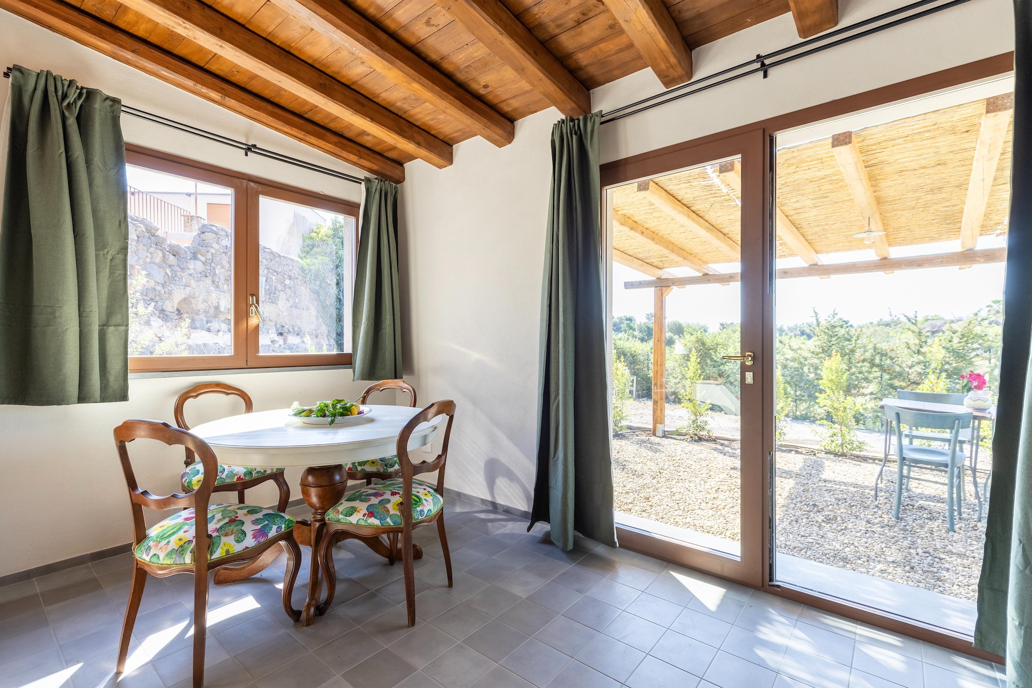 Appartamento La Cantina Villa di campagna NUOVO-Dining room