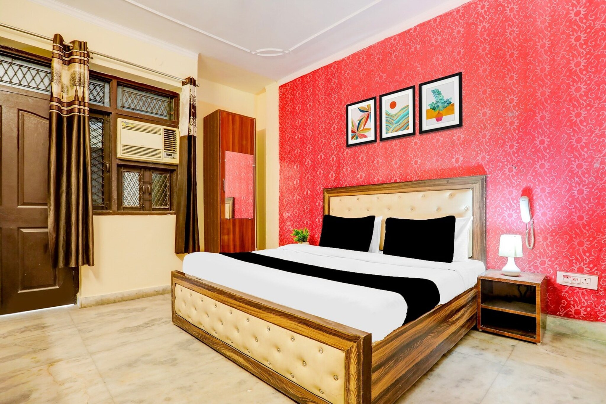 Comfortable Accommodations: Super Hotel O Uttam Nagar in Delhi offers family rooms with air-conditioning, private bathrooms, work desks, and seating areas. Each room includes free toiletries, a shower, TV, tiled floors, and a wardrobe.
Essential Facilities: Guests enjoy free WiFi throughout the property, a lift, 24-hour front desk, housekeeping service, room service, and luggage storage. The hotel provides a continental breakfast each morning.
Convenient Location: Located 6 km from Delhi International Airport, the hotel is near attractions such as Rashtrapati Bhavan (17 km), Gurudwara Bangla Sahib and Gandhi Smriti (18 km), and India Gate (20 km).
Unmarried couples are warmly welcome at this property.
Guests with local ID proof are warmly welcome.
Early Check-In Policy: A full day’s room rate will be charged for check-ins before 6:00 AM. Complimentary early check-in is available between 6:00 AM and 10:00 AM, subject to room availability.
Check-in is only available to guests aged 18 and above. Please provide a government-issued ID to confirm your age.