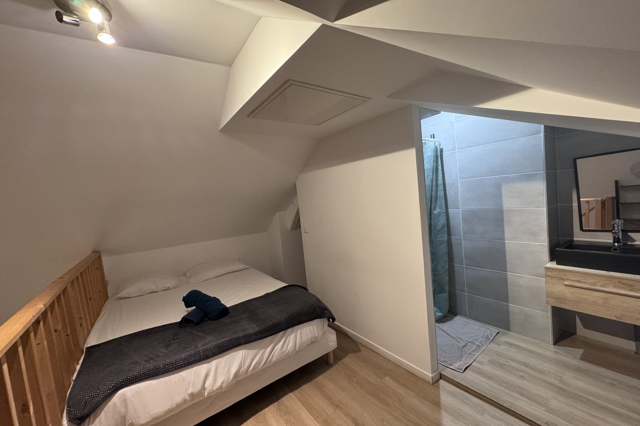 Le Lutèce - Parking - Jardin - 4p - Rêve au Mans-Slaapkamer