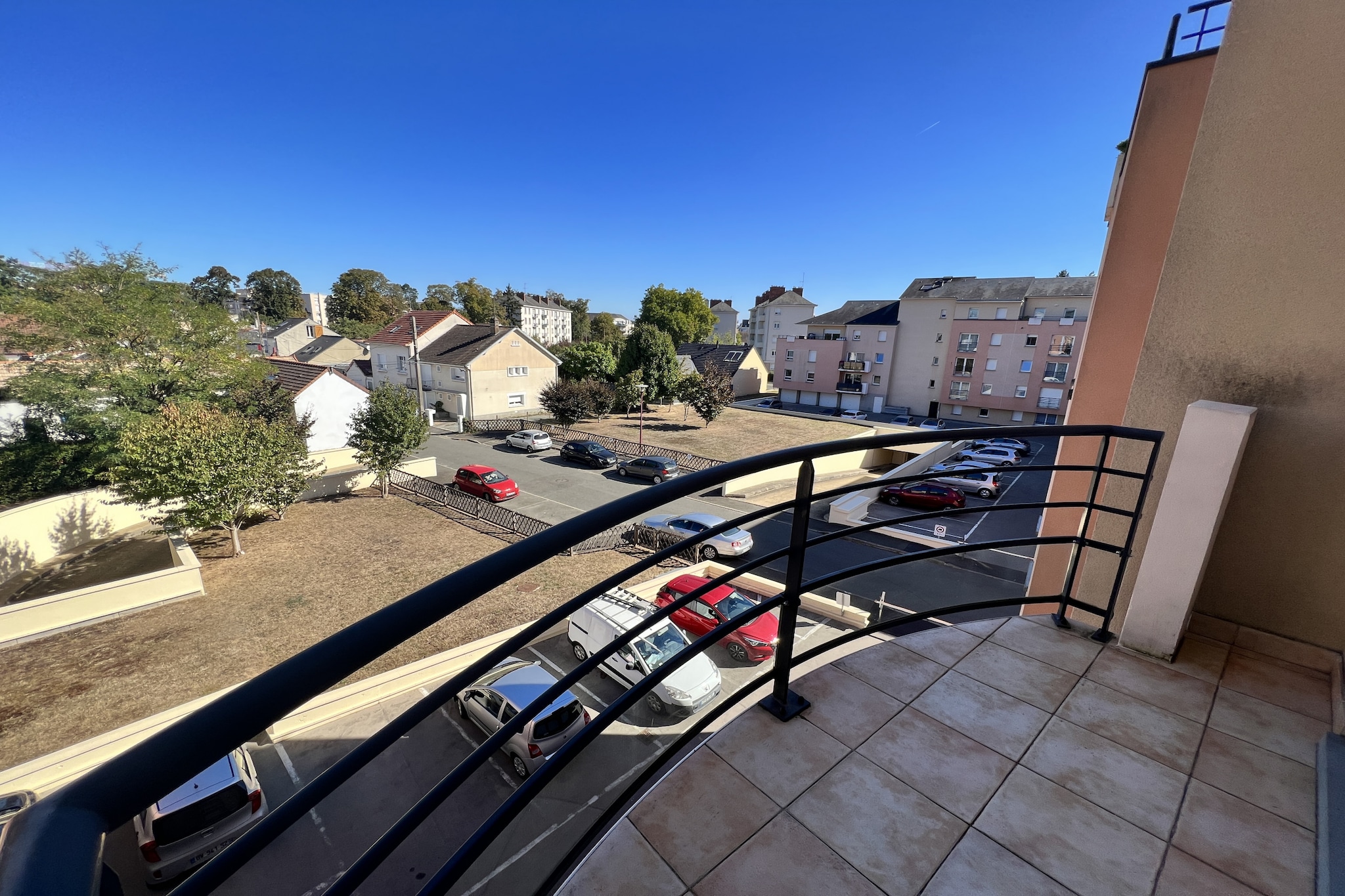 L'Aliénor - Parking - 2p - Rêve au Mans-Terrasbalkon