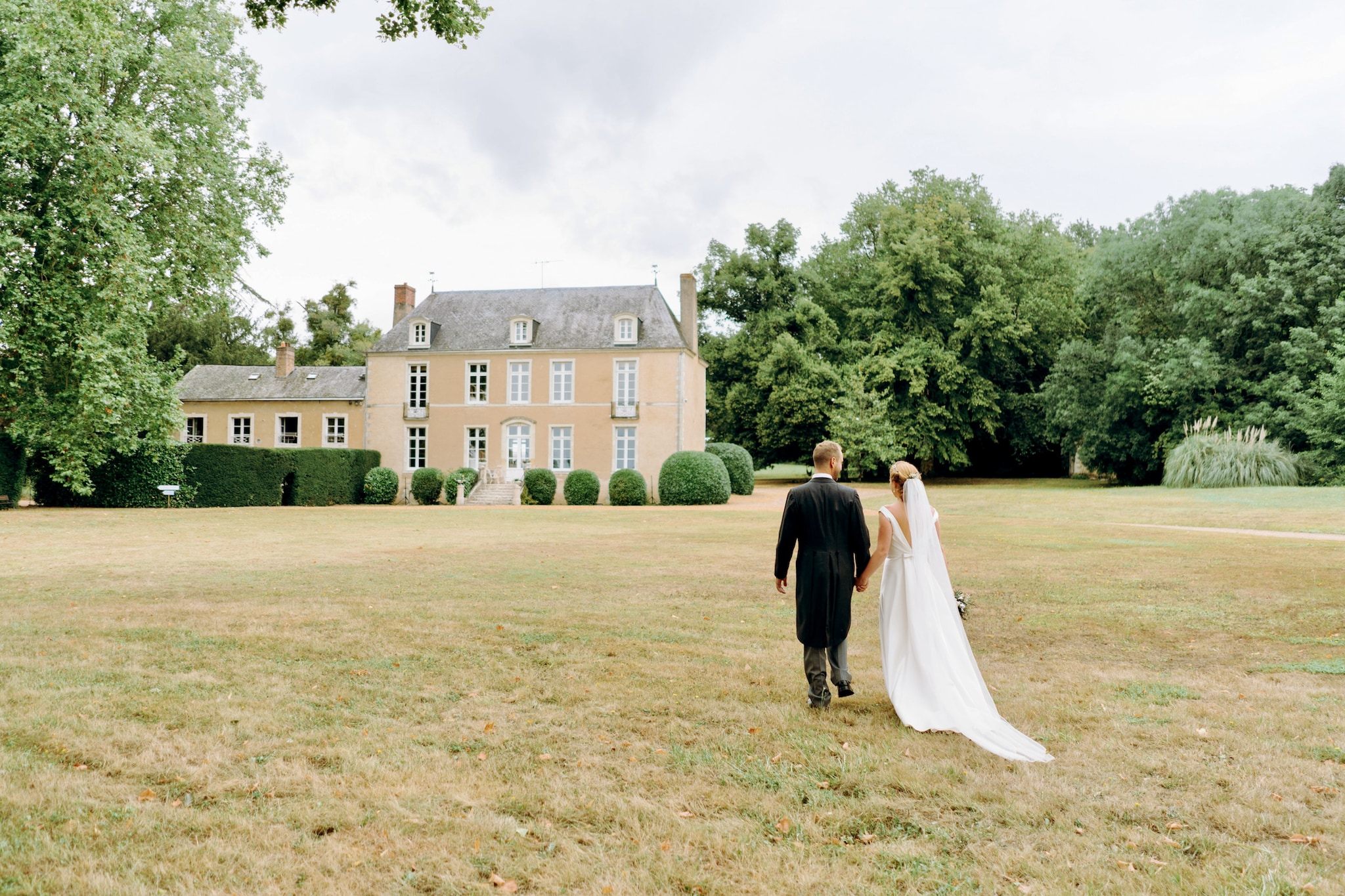Château de Marigné - 15p - Rêve au Mans-Tuinen zomer