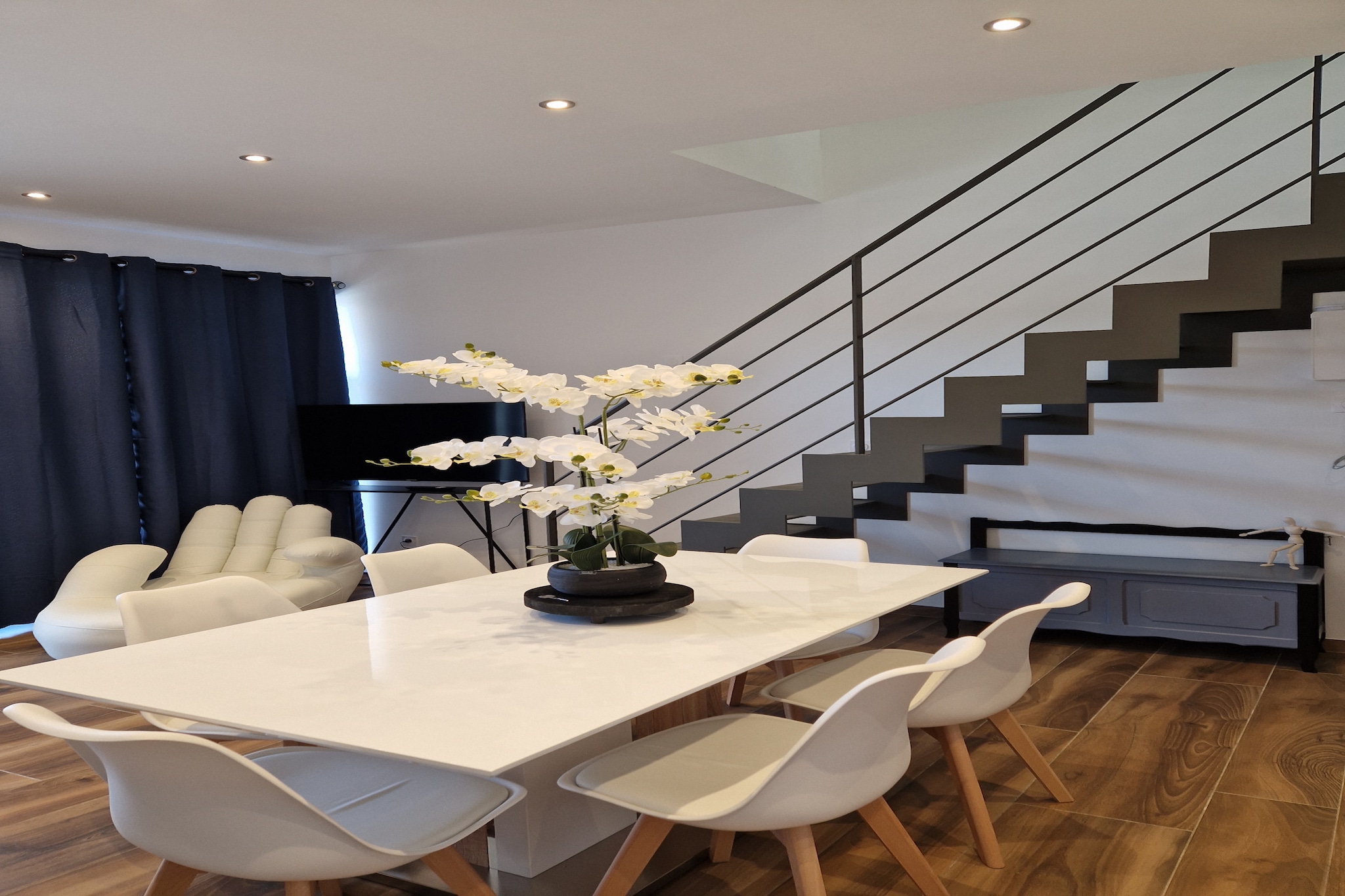 Le Saphir - Centre - Confort - 6p - Rêve au Mans-Eetkamer