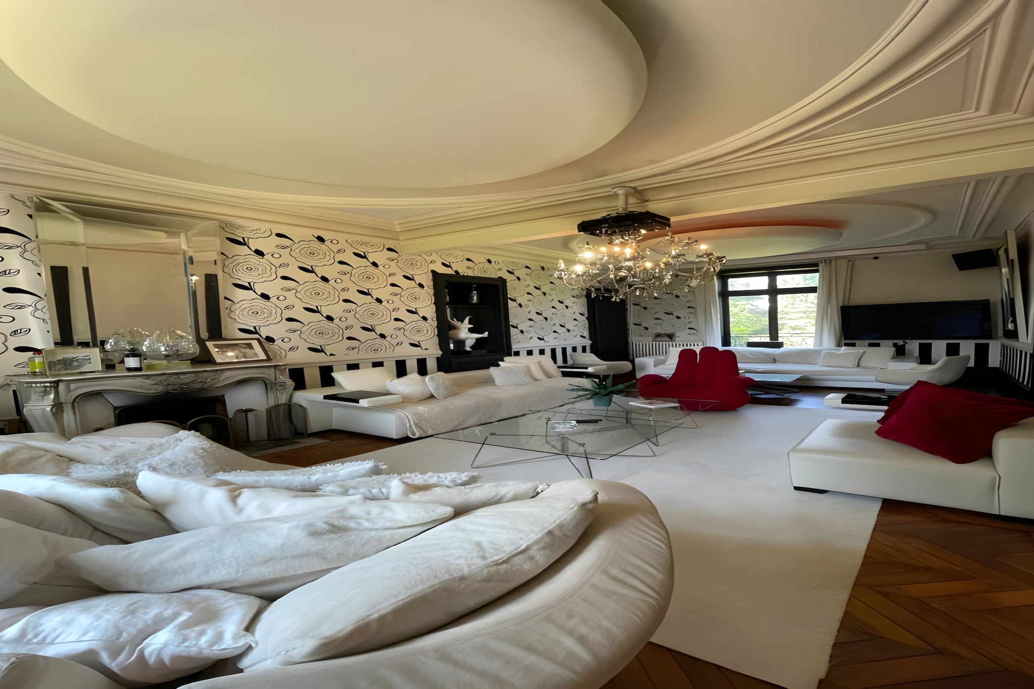 Domaine de la Belvaudière - 22pers - Piscine - Lux-Woonkamer
