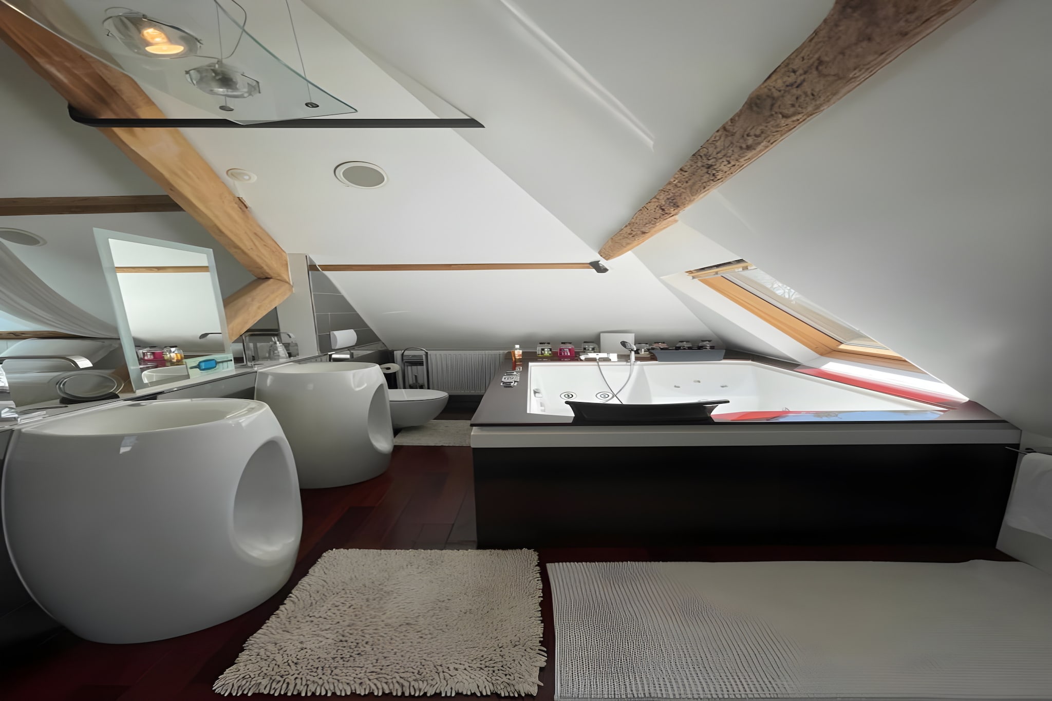 Domaine de la Belvaudière - 22pers - Piscine - Lux-Badkamer