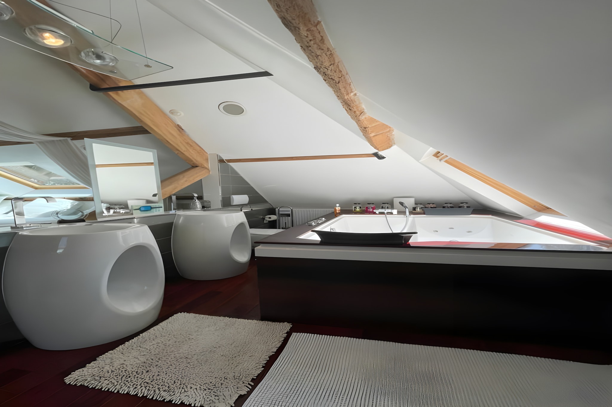 Domaine de la Belvaudière - 22pers - Piscine - Lux-Badkamer