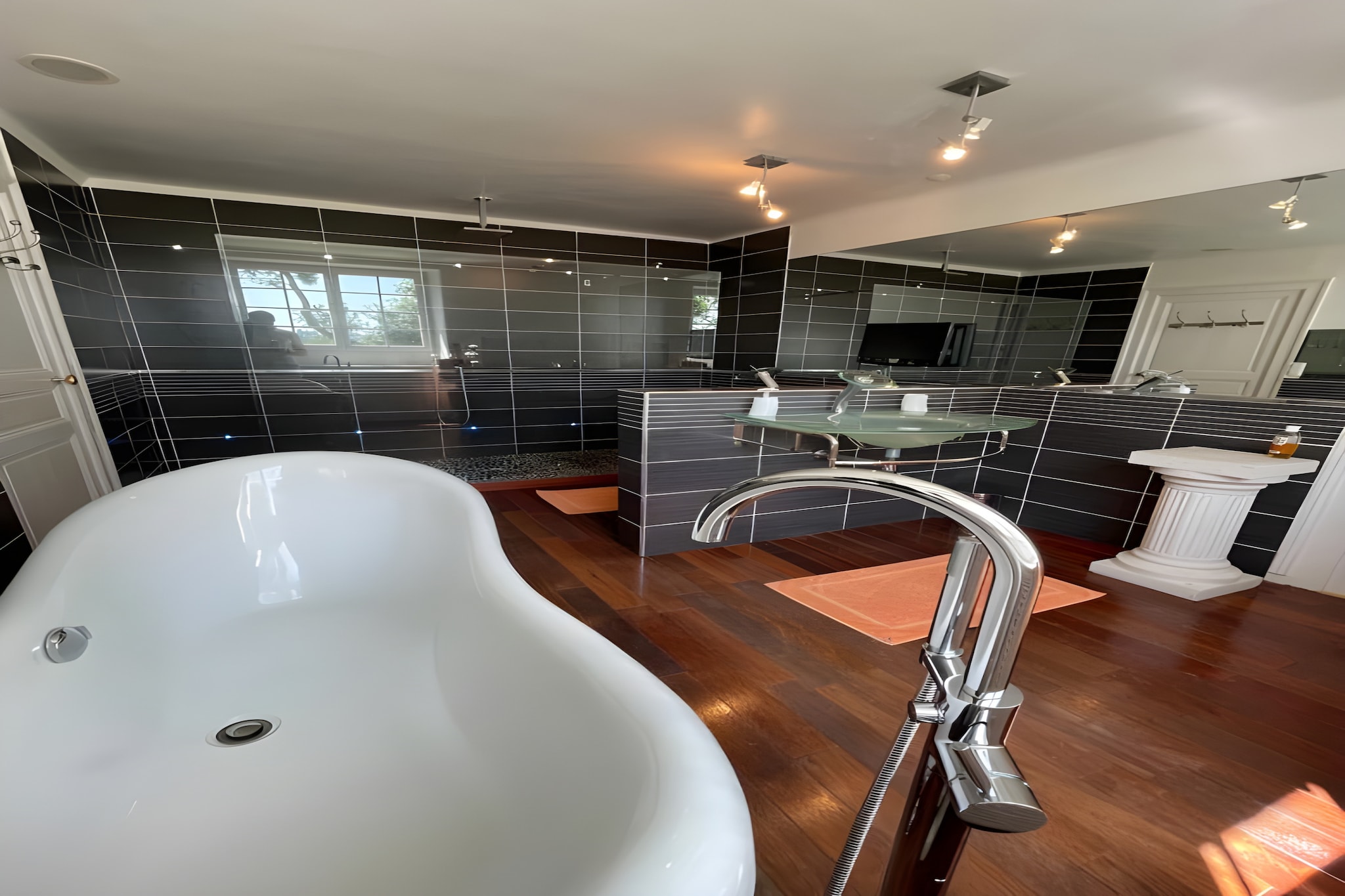 Domaine de la Belvaudière - 22pers - Piscine - Lux-Badkamer