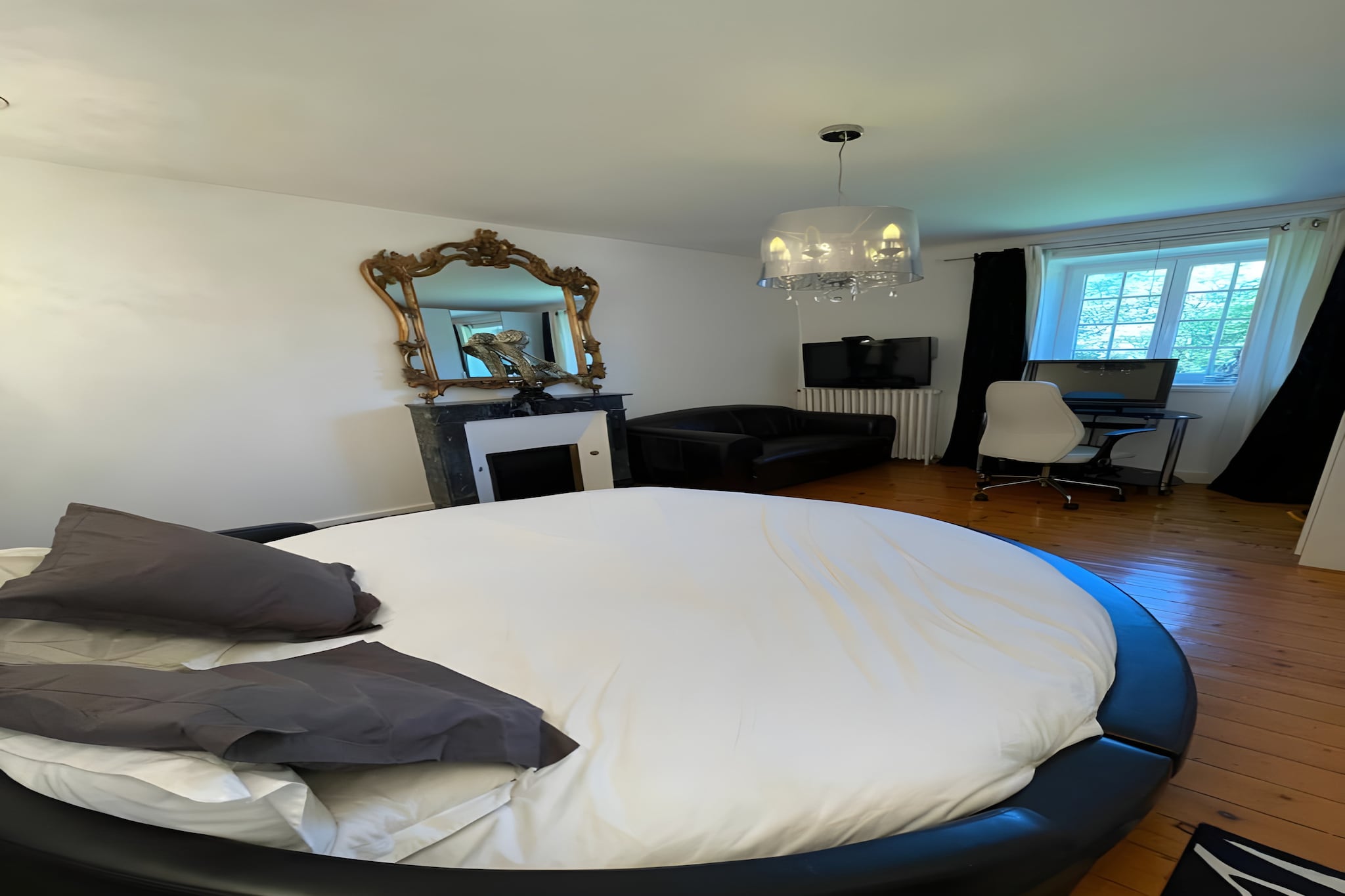 Domaine de la Belvaudière - 22pers - Piscine - Lux-Slaapkamer