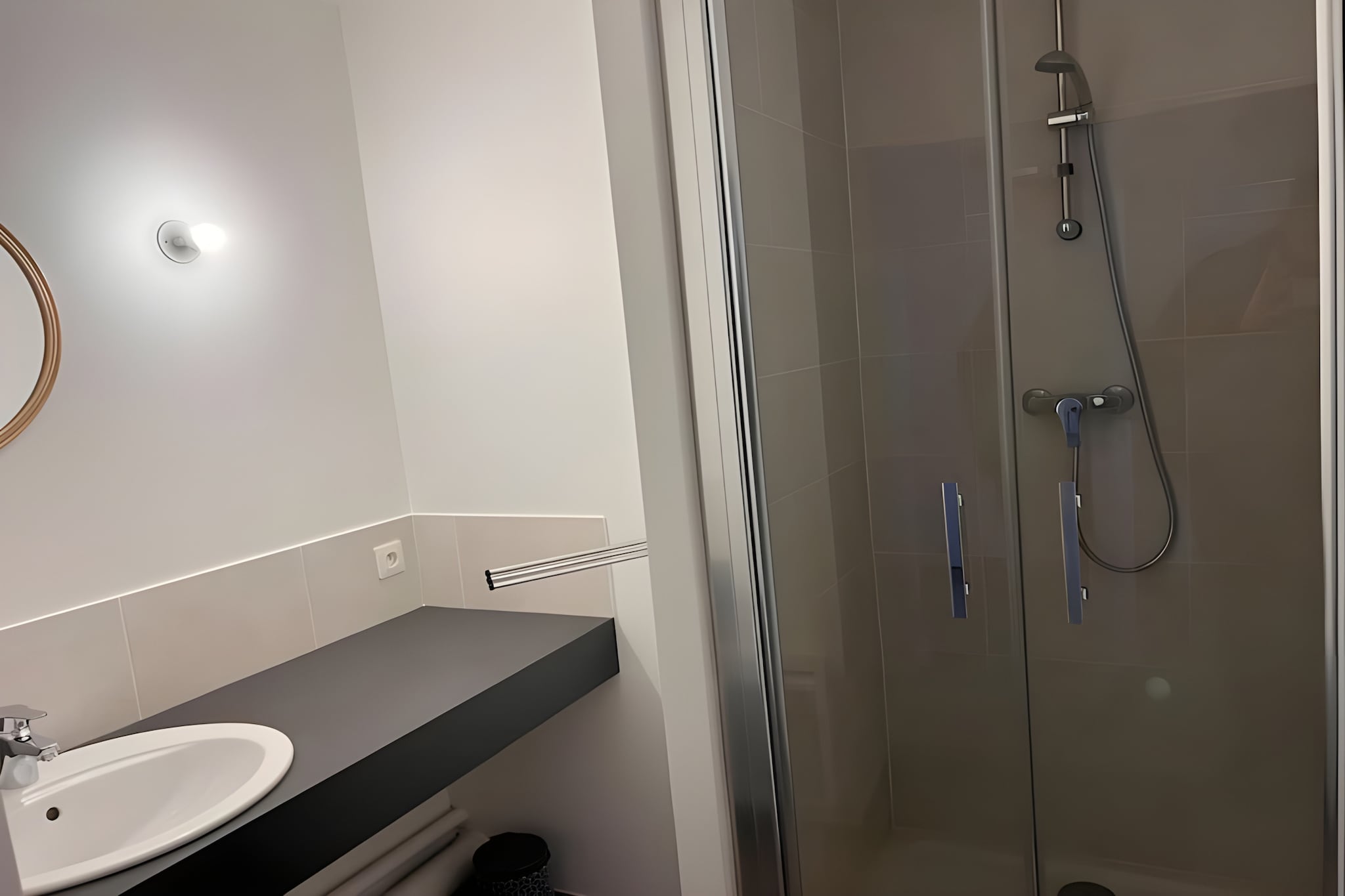 Les 24h du Mans - 4p - Rêve au Mans-Badkamer