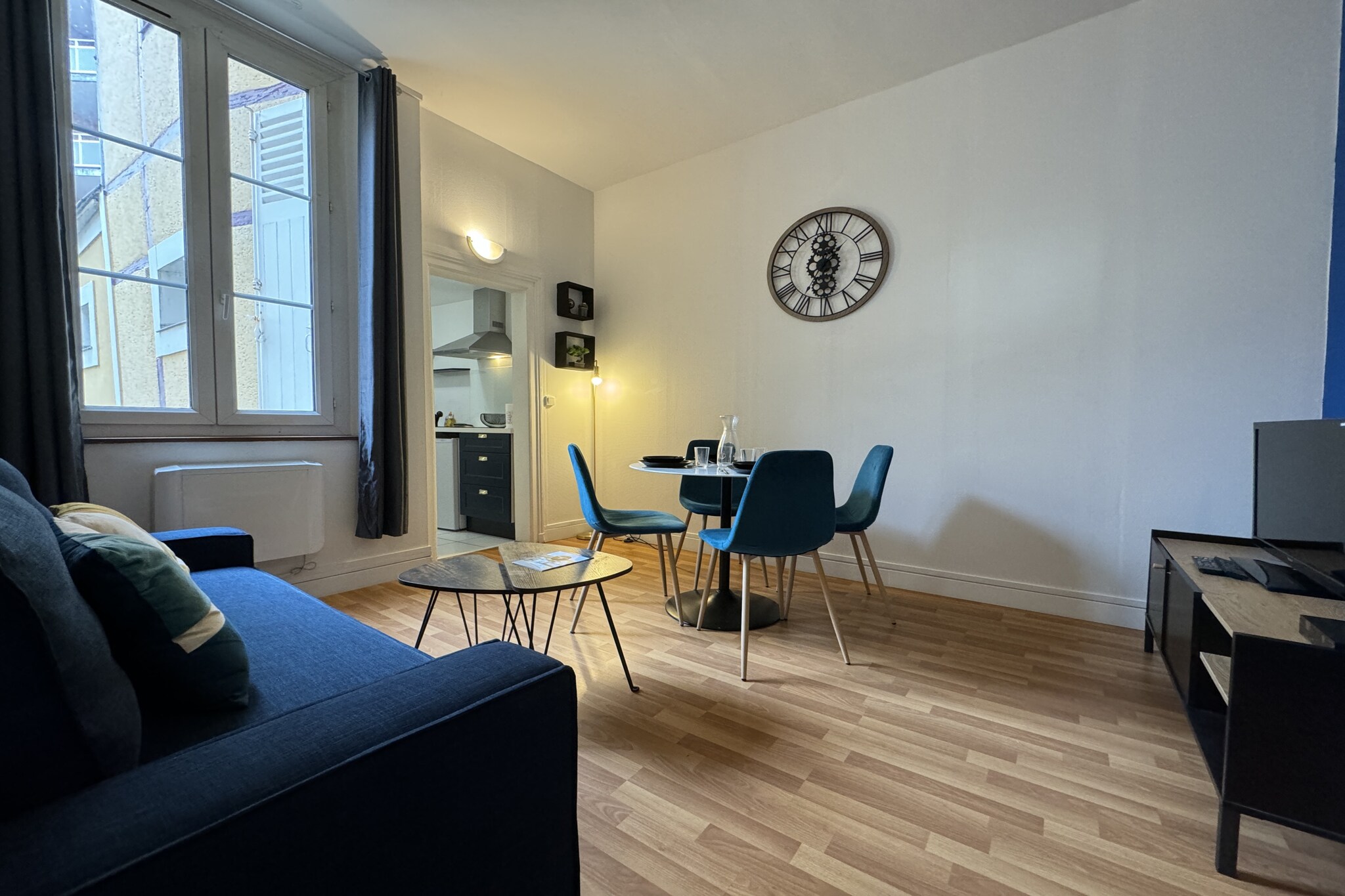 Van Gogh Home - Centre - 4p - Rêve au Mans-Woonkamer