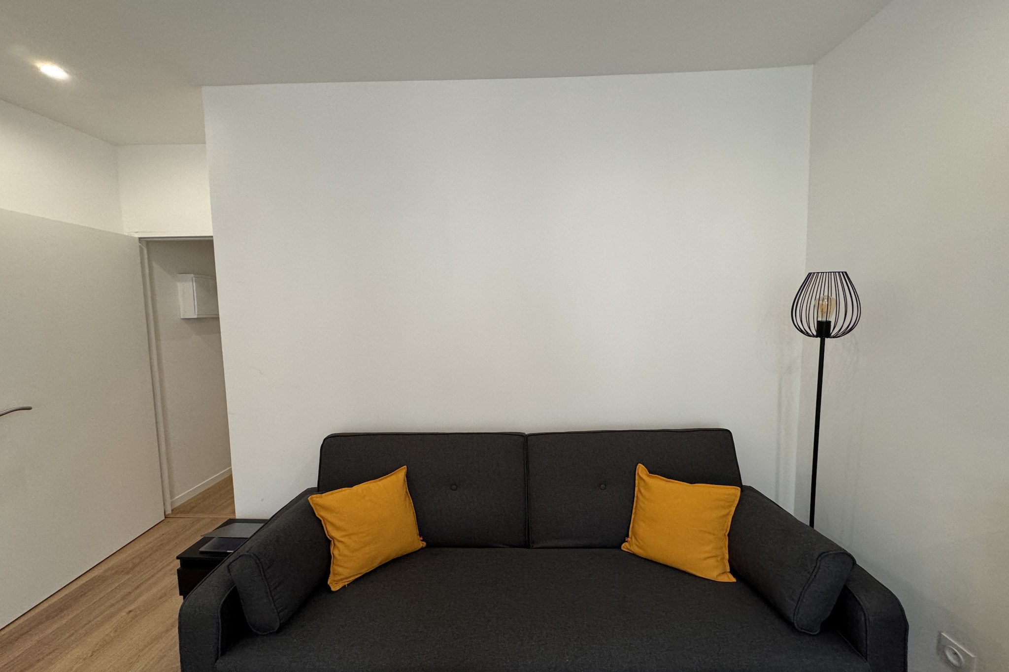Le Cocon-3p-Centre-Cosy-Woonkamer
