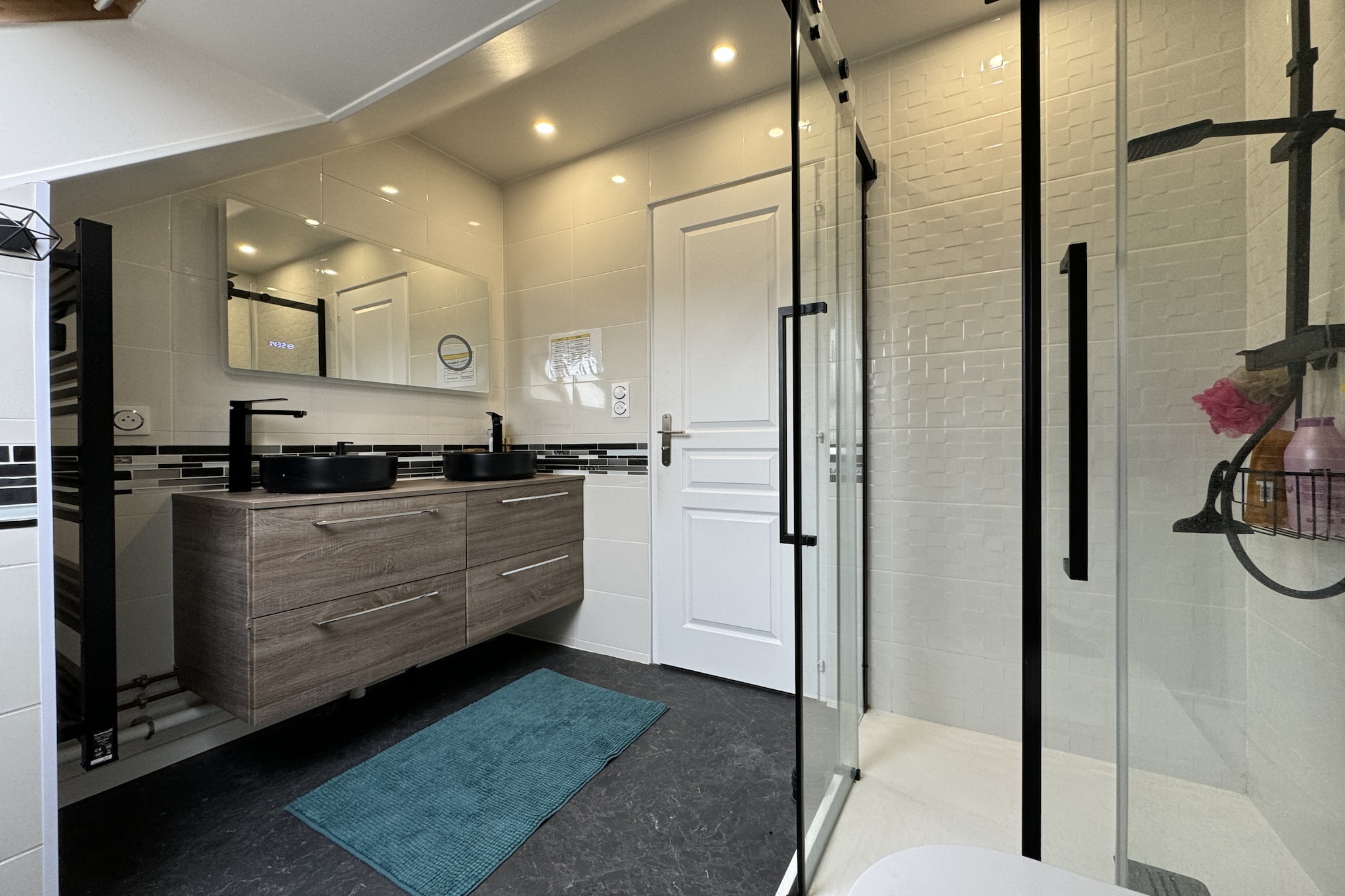 La Villa des Roses - 24H du Mans - 13pers - Reve a-Badkamer