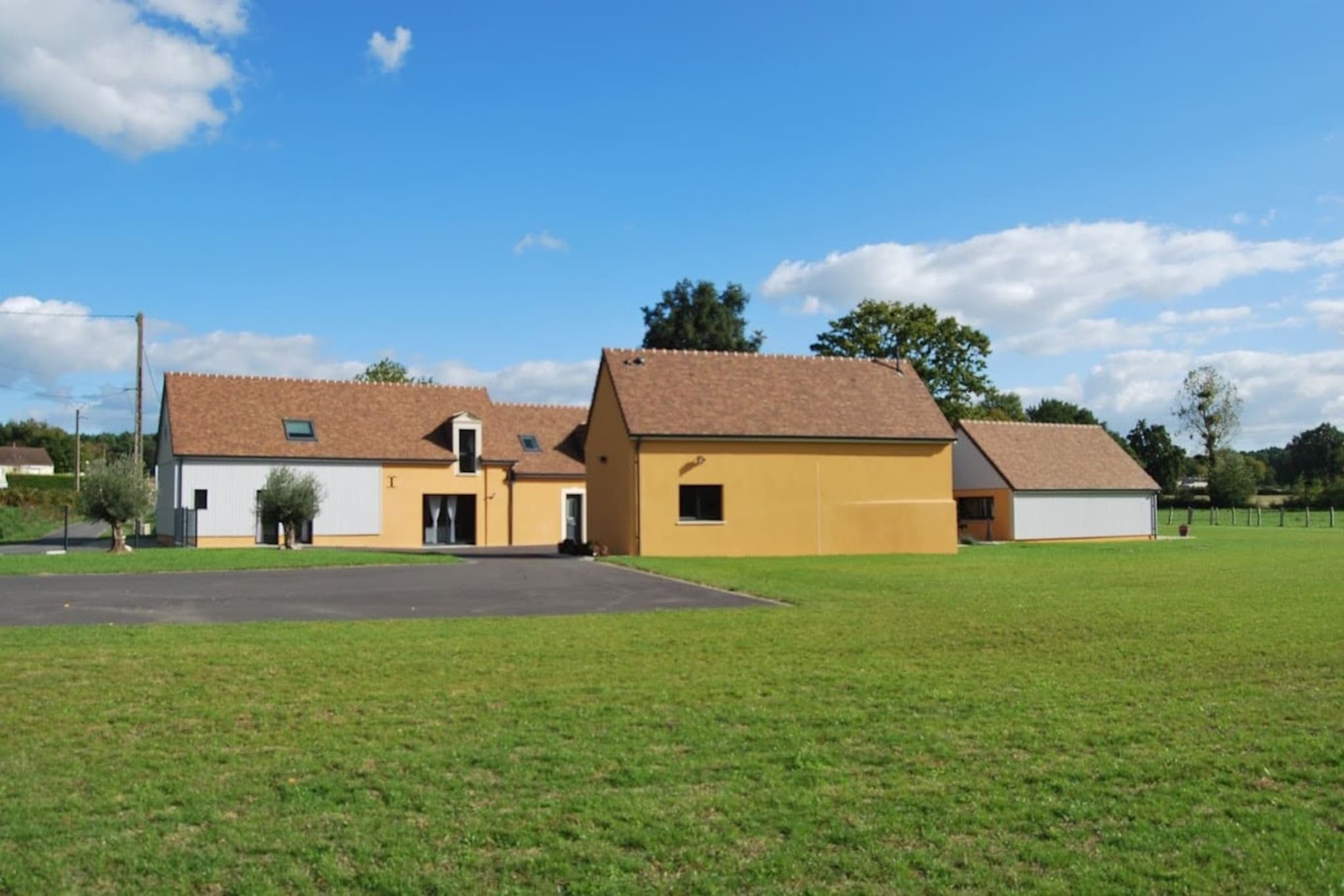 Arnage - Corner - Lodge - Piscine - Rêve au Mans-Außenbereich