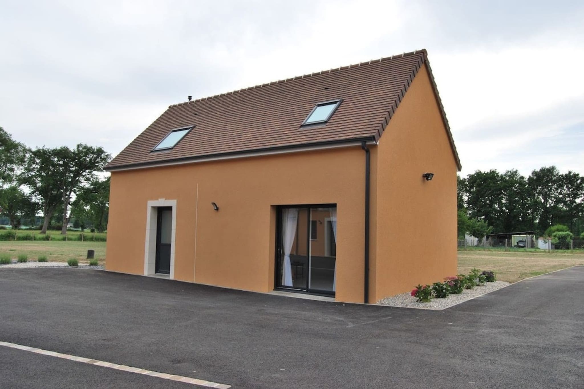 Arnage - Corner - Lodge - Piscine - Rêve au Mans-Außenbereich
