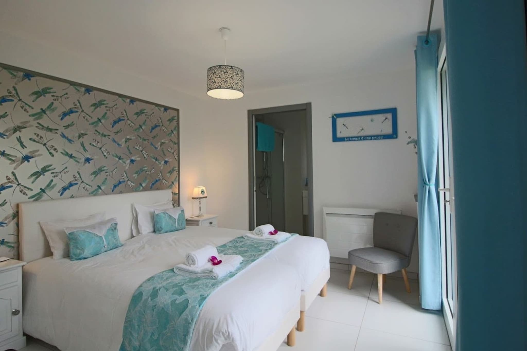 Arnage - Corner - Lodge - Piscine - Rêve au Mans-Schlafzimmer